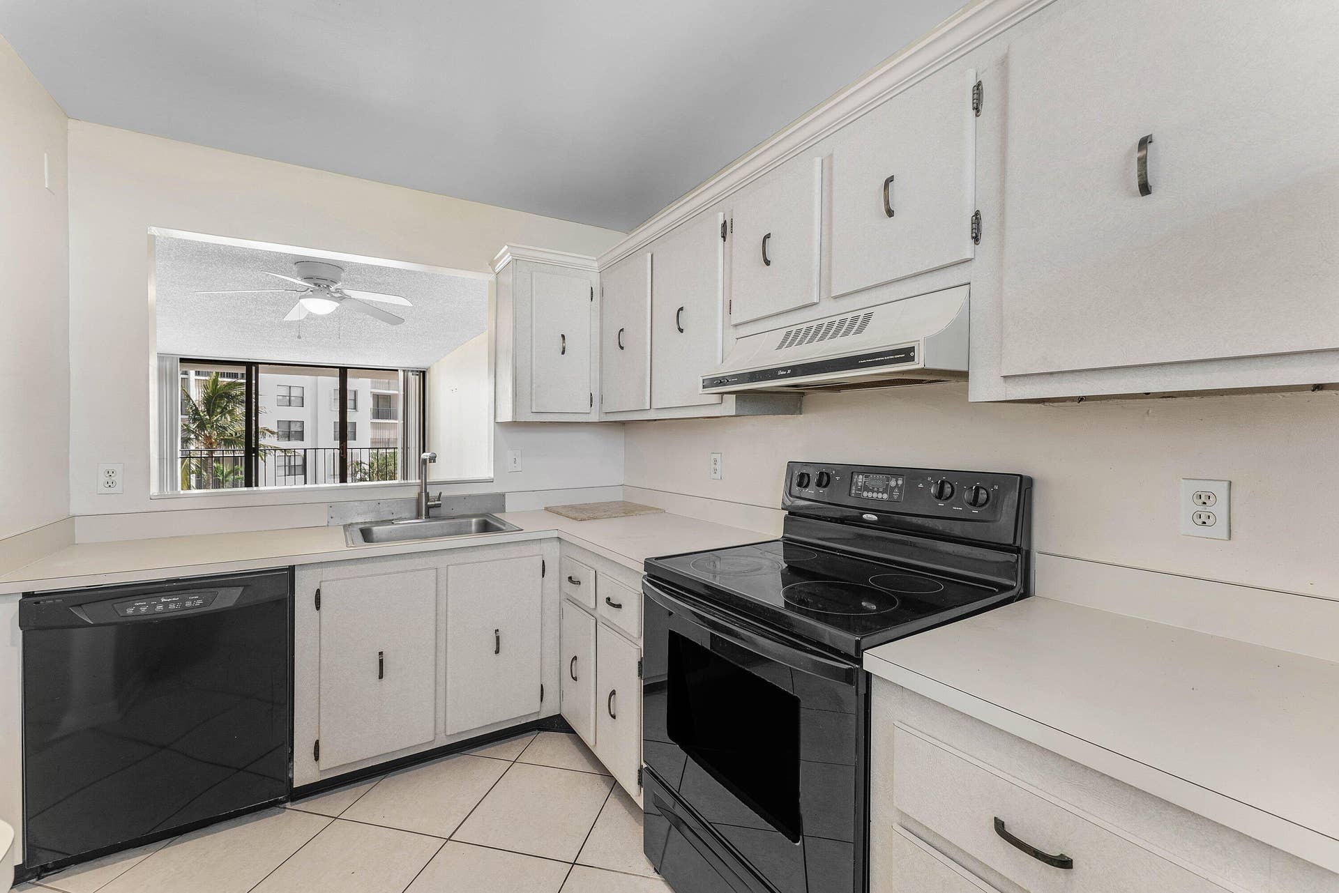 3545 S Ocean Boulevard, #405, South Palm Beach, FL 33480 006-3545SouthOceanBoulevard-405-SouthPal