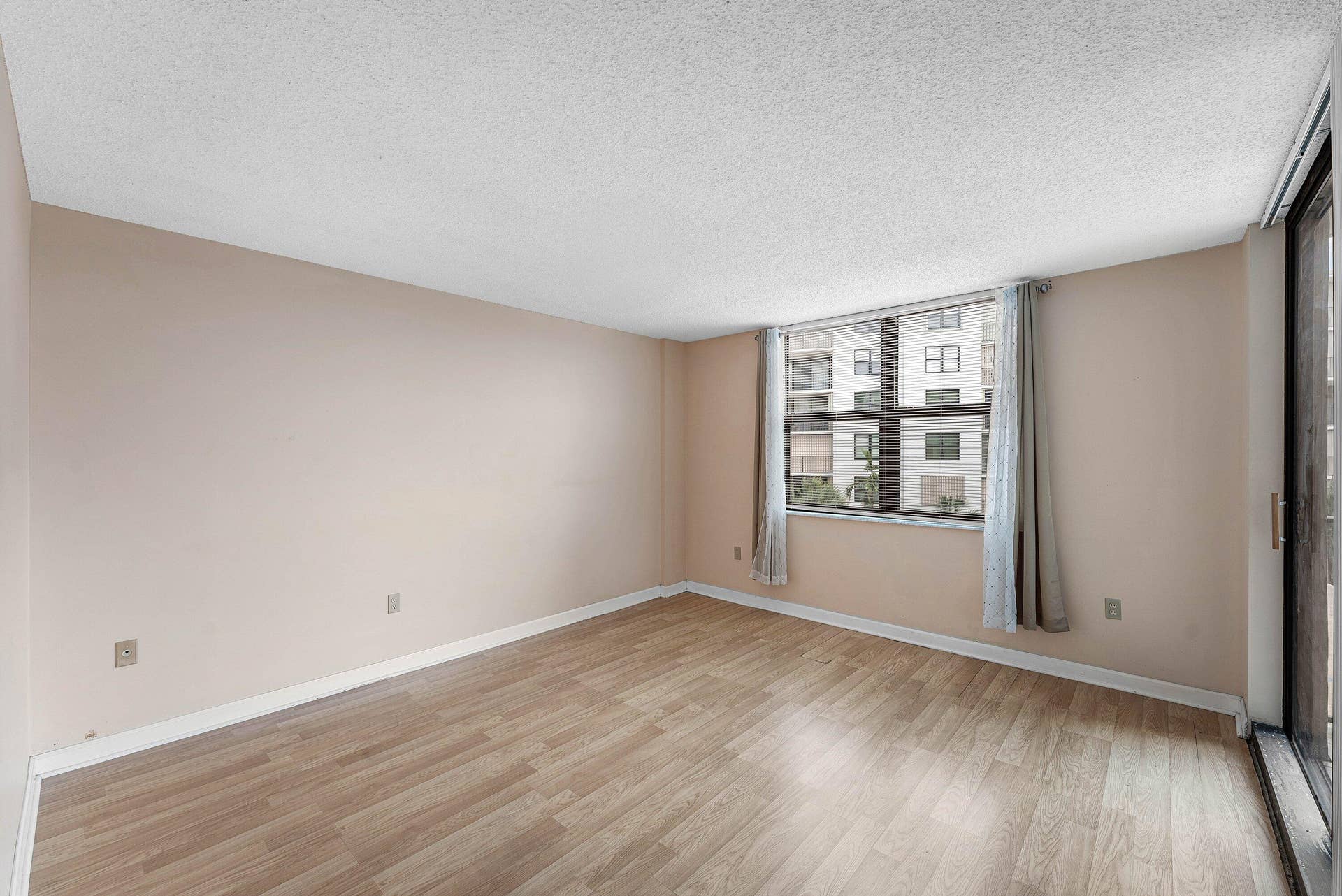 3545 S Ocean Boulevard, #405, South Palm Beach, FL 33480 015-3545SouthOceanBoulevard-405-SouthPal