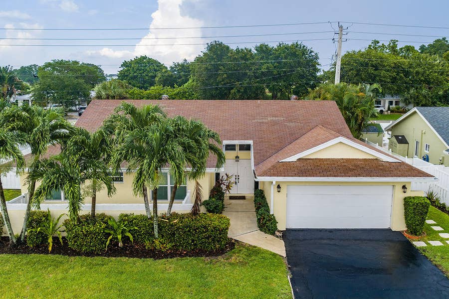 Property photo for 433 SW 27th Avenue, Delray Beach, FL