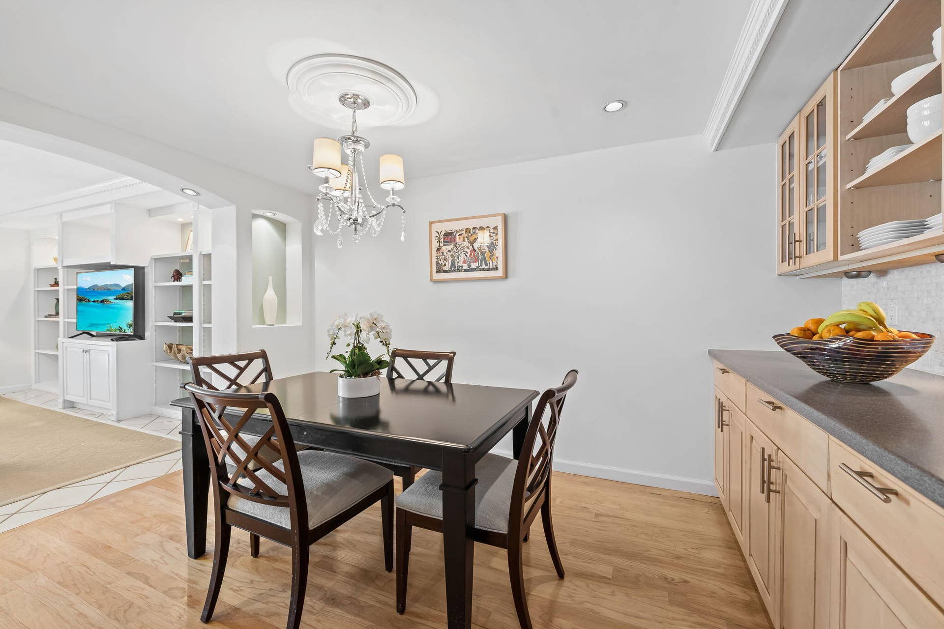1301 River Reach Drive, #202, Fort Lauderdale, FL 33315 Dining