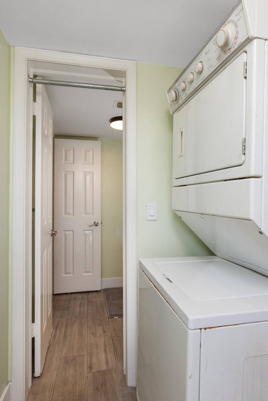 106 Linda Lane, #1, Palm Beach Shores, FL 33404 Laundry Room