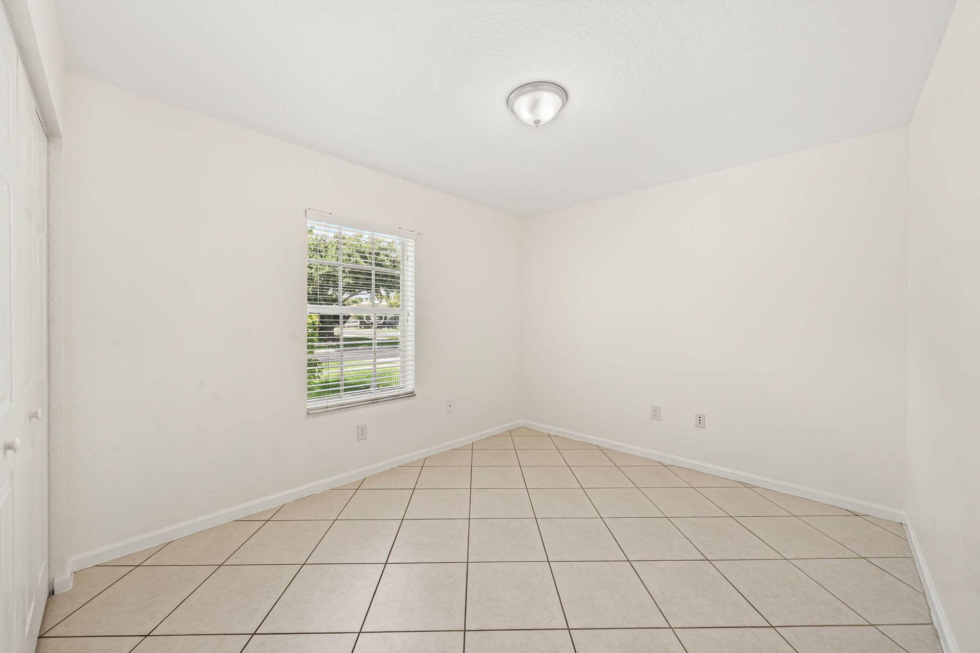 6196 Azalea Circle, West Palm Beach, FL 33415 21-web-or-mls-DSC07453