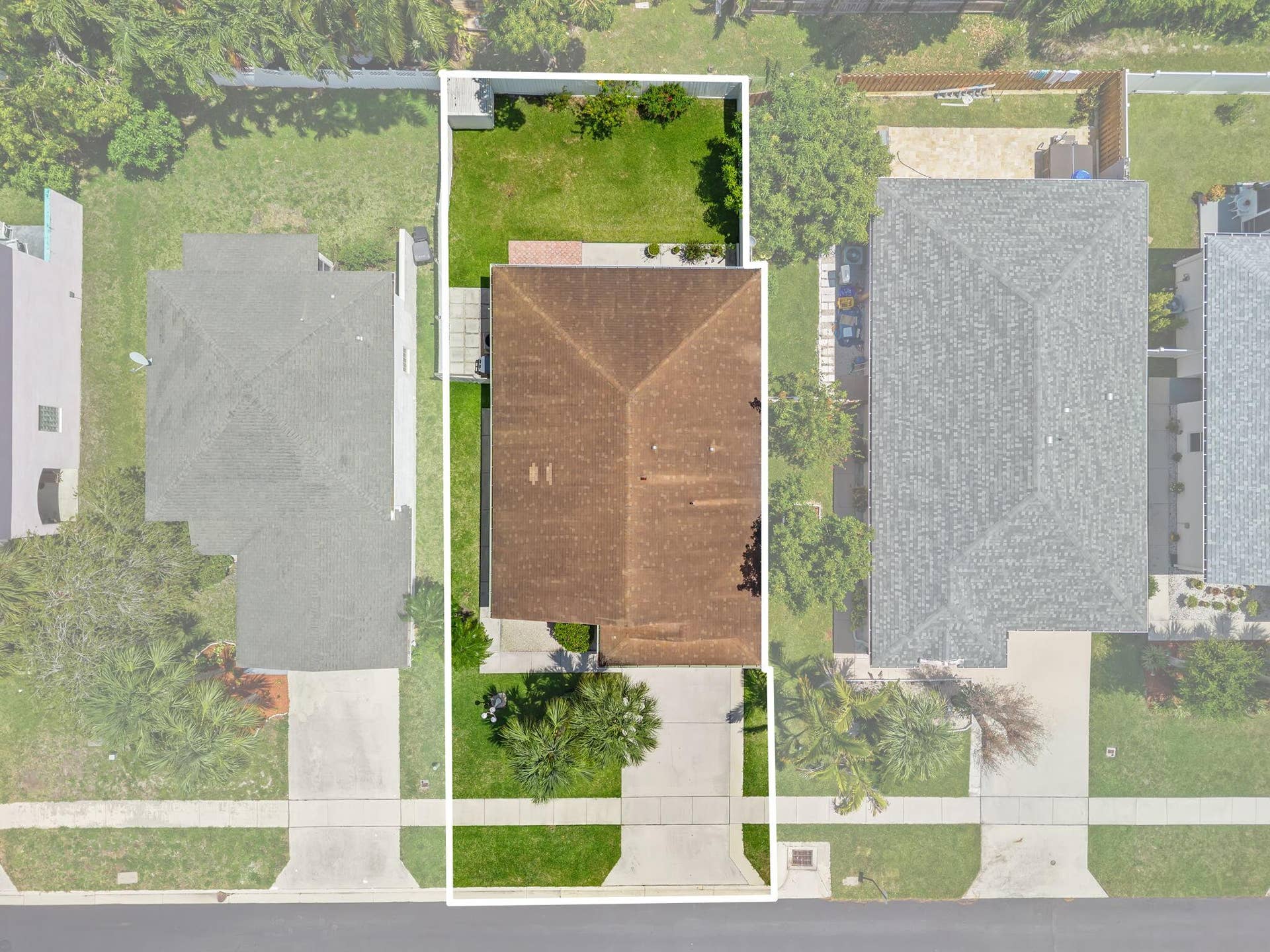 6196 Azalea Circle, West Palm Beach, FL 33415 27-web-or-mls-DJI_20260617000438_0018_D