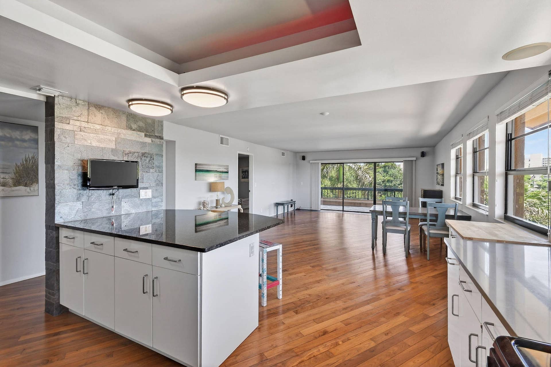1036 Us Highway 1, #324, North Palm Beach, FL 33408 Kitchen to Living to View