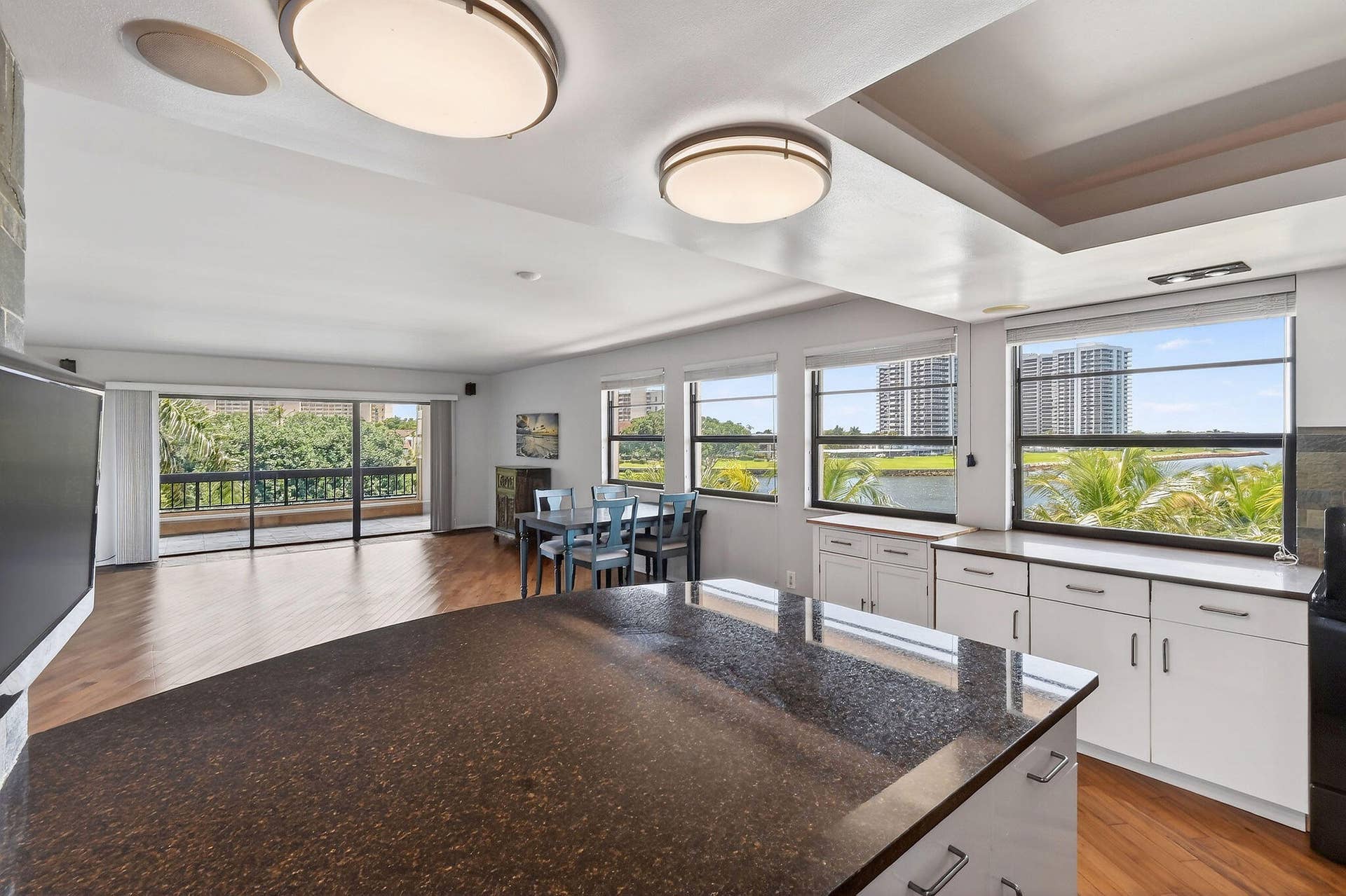 1036 Us Highway 1, #324, North Palm Beach, FL 33408 Kitchen to Living Room