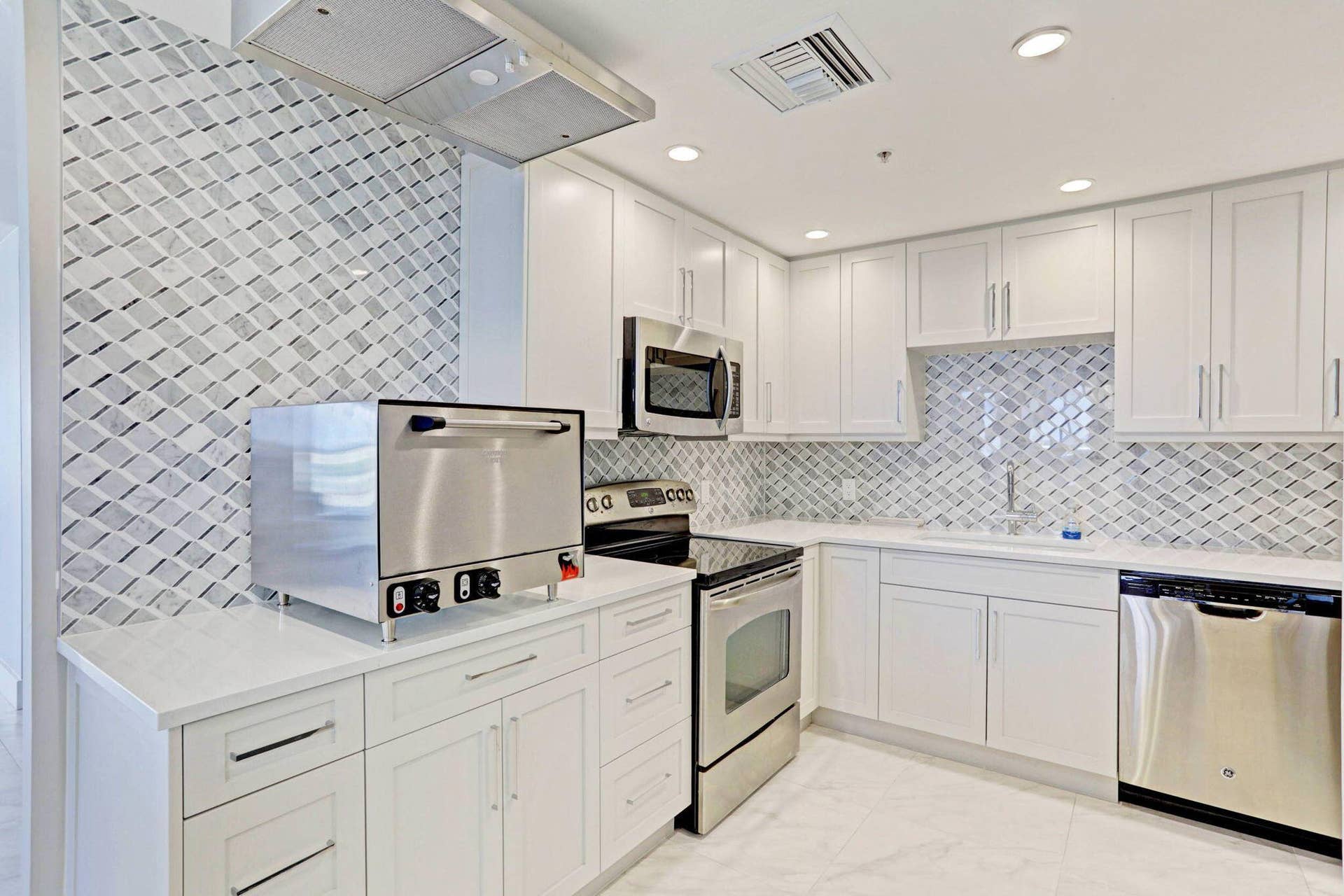 5280 N Ocean Drive, #3a, Singer Island, FL 33404 67-web-or-mls-73-print-81-print-75-print