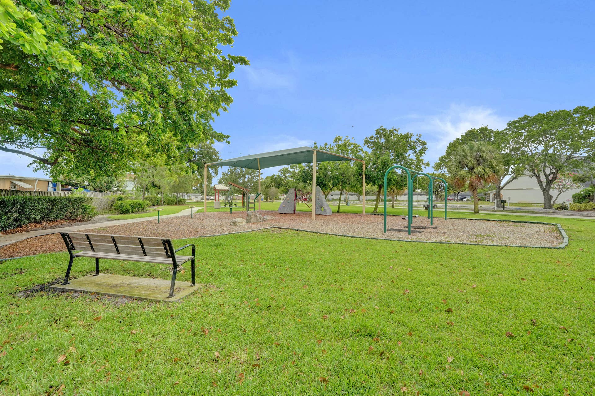307 SE 14th Place, Deerfield Beach, FL 33441 Public Park across the street