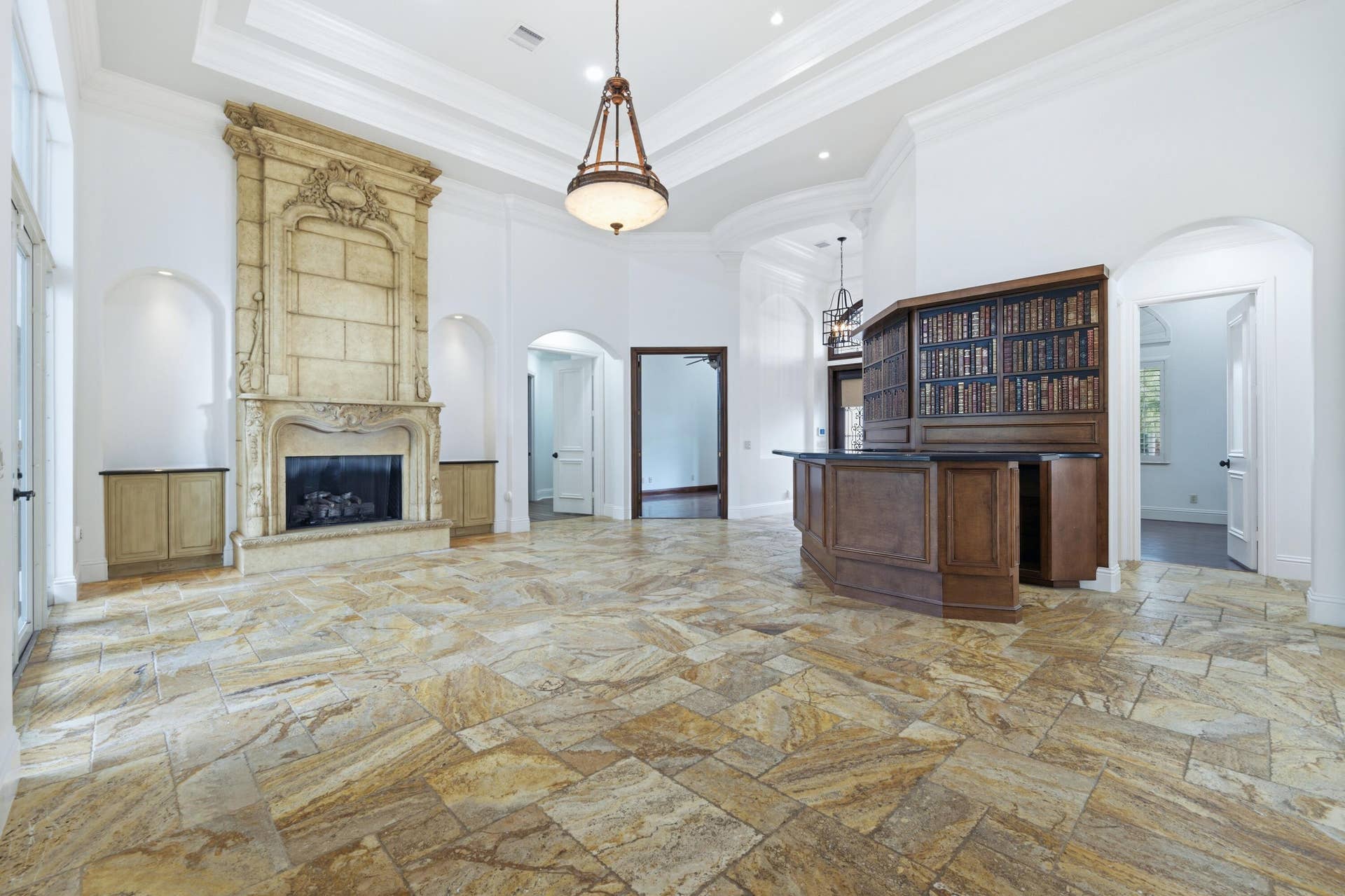 608 Inlet Road, North Palm Beach, FL 33408 LIVING ROOM
