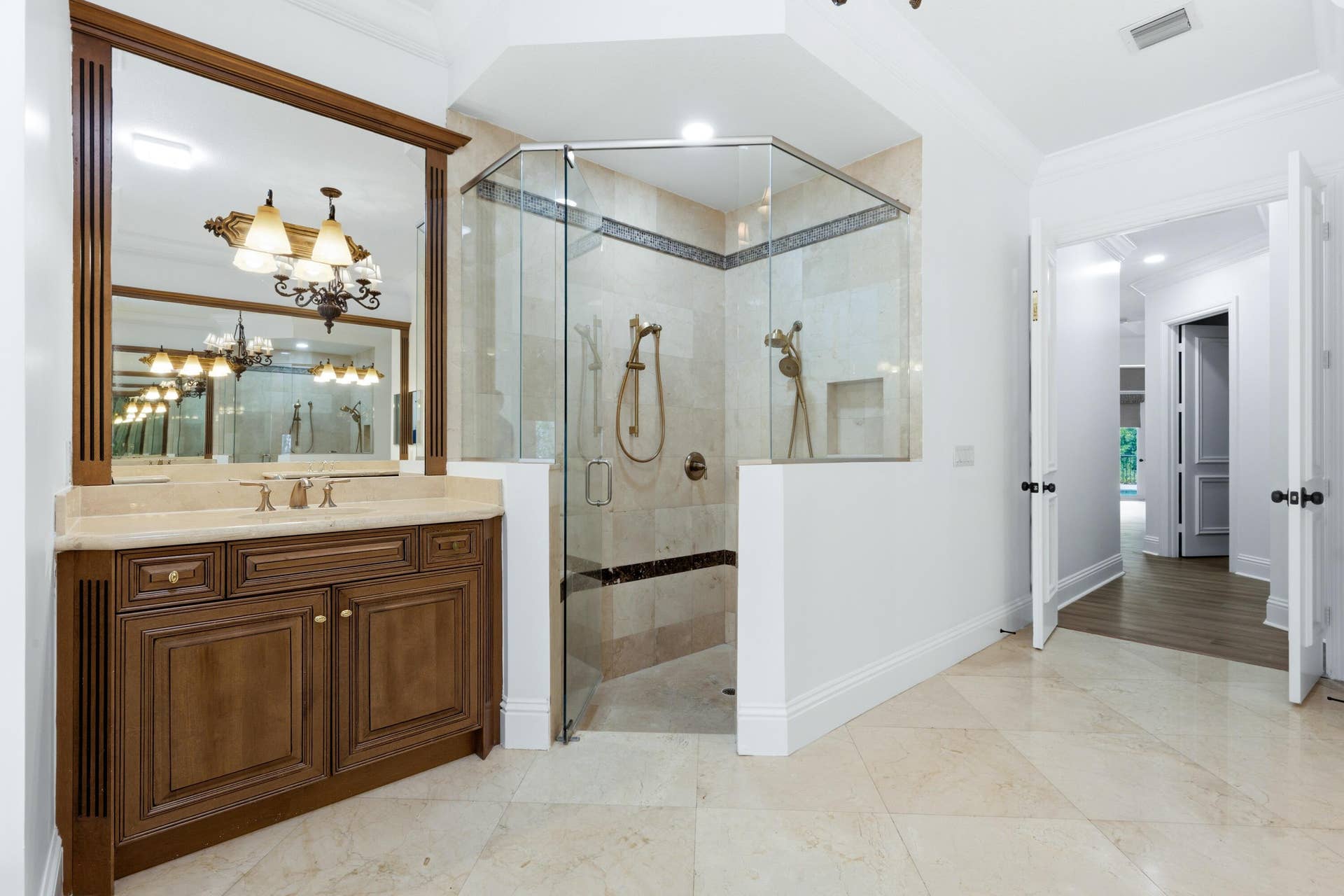 608 Inlet Road, North Palm Beach, FL 33408 PRIMARY BATHROOM