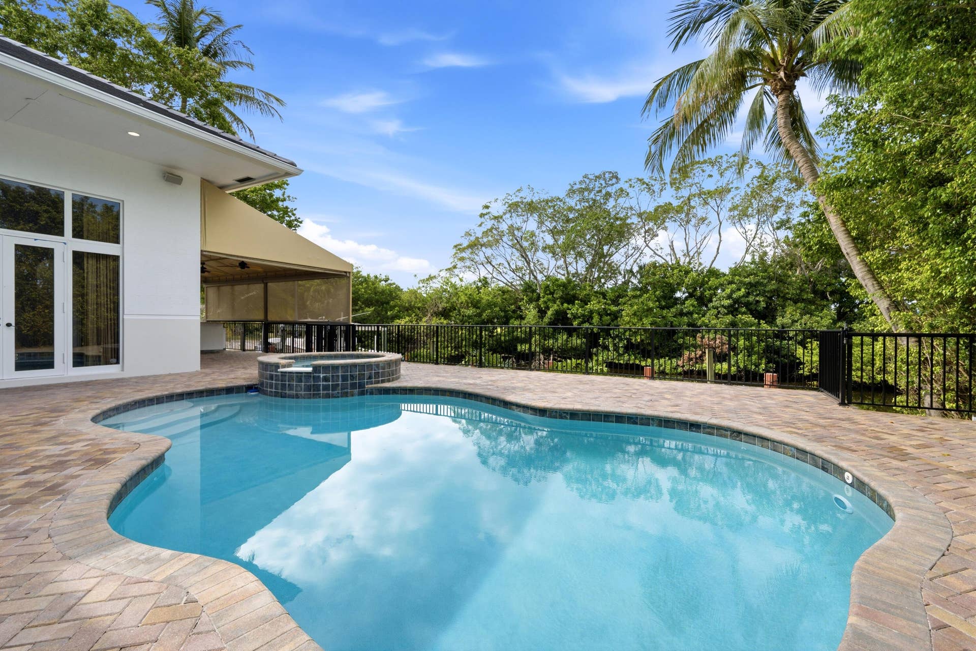 608 Inlet Road, North Palm Beach, FL 33408 POOL AND SPA