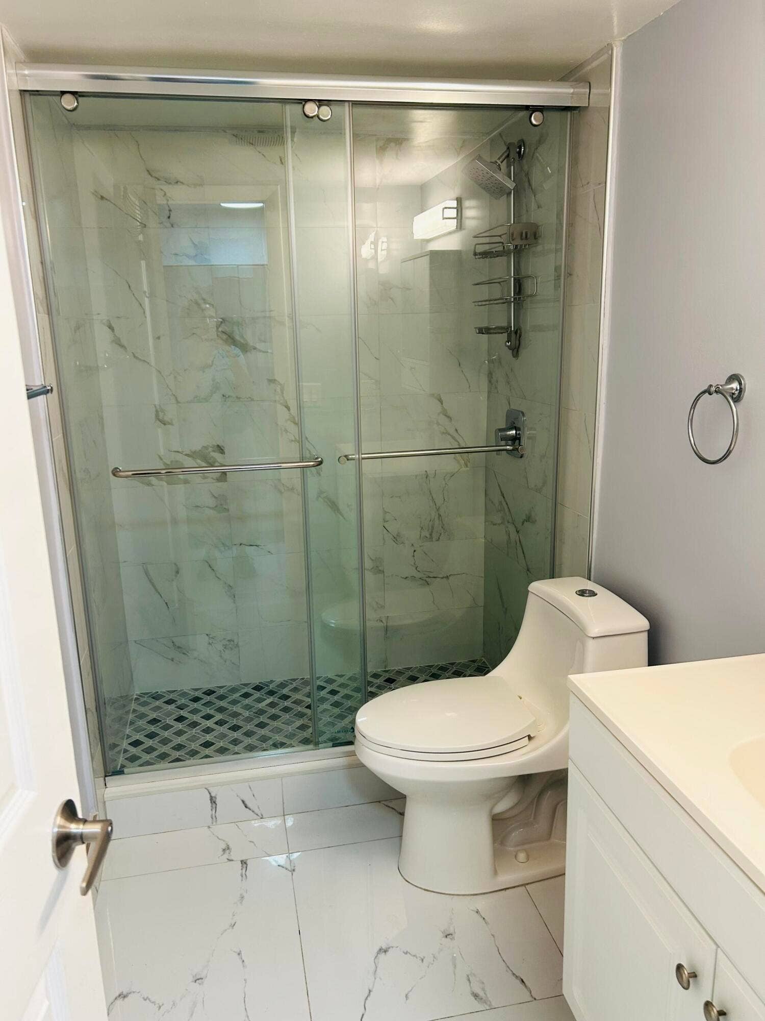 625 Antioch Avenue, #407, Fort Lauderdale, FL 33304 11