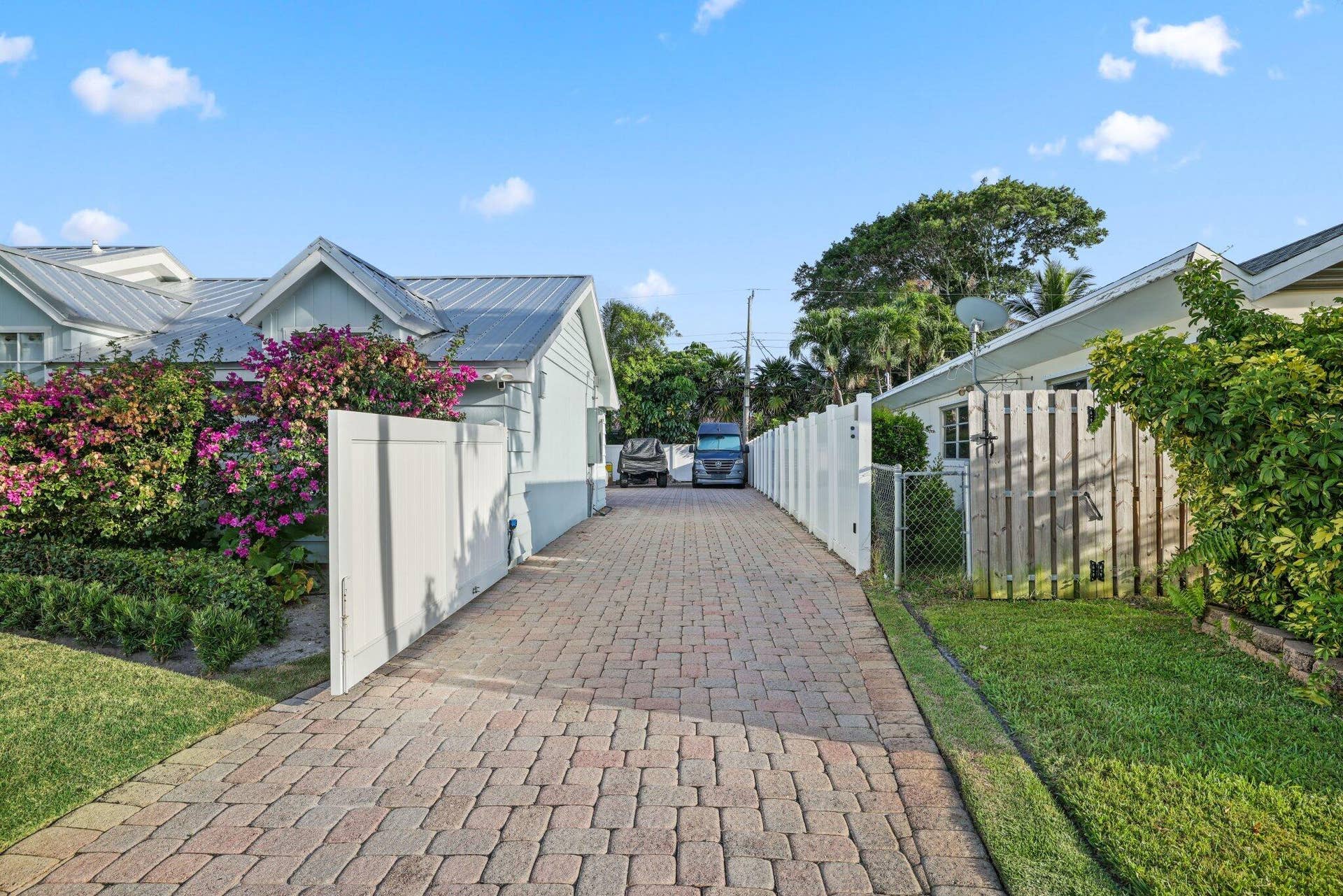 418 Oyster Road, North Palm Beach, FL 33408 418 Oyster Road - 12.jpg-SMALL
