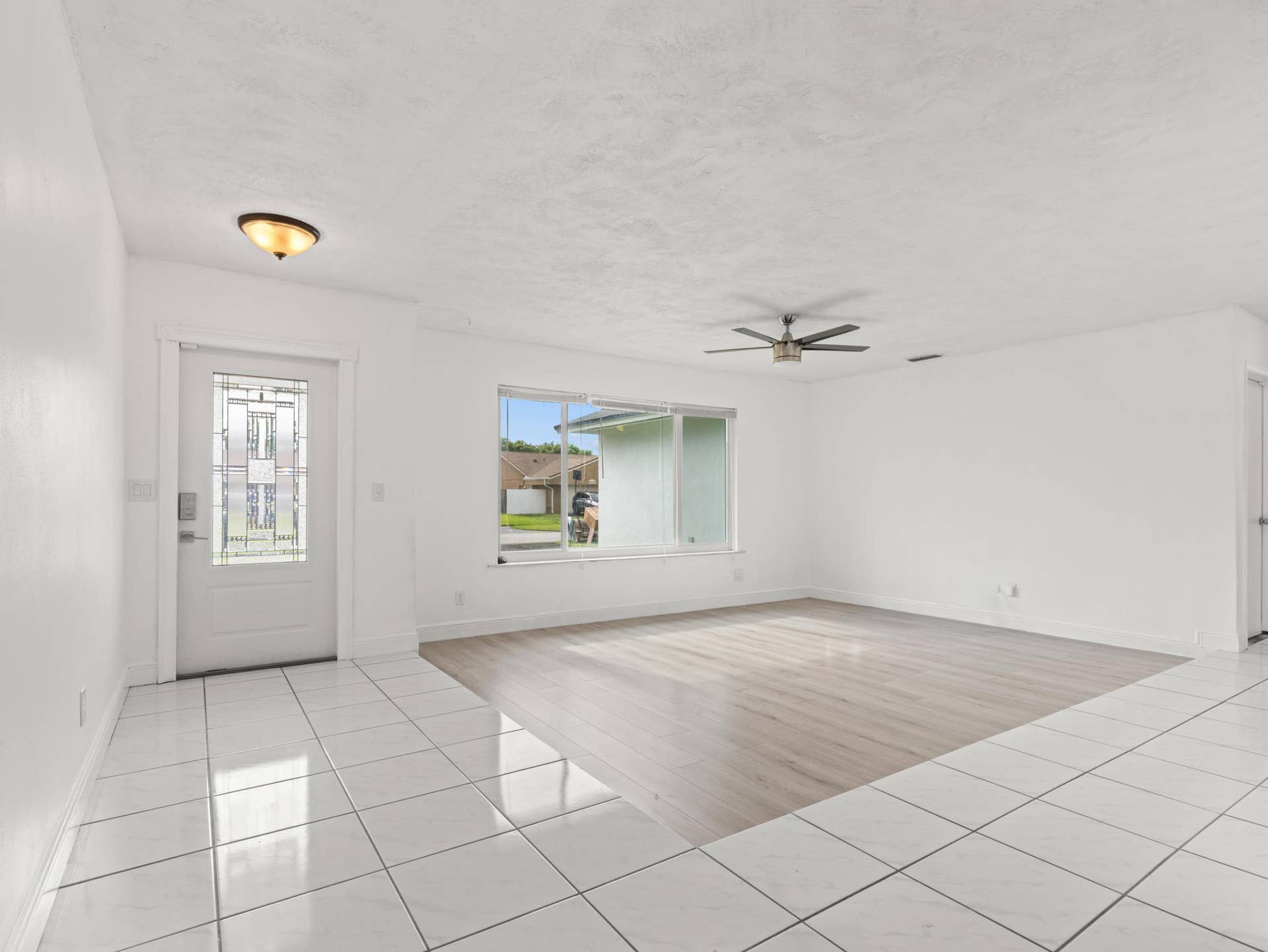 5317 SW 120th Avenue, Cooper City, FL 33330 Living