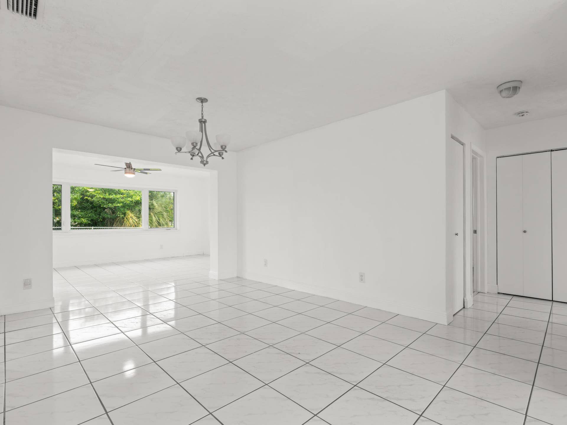 5317 SW 120th Avenue, Cooper City, FL 33330 Dining