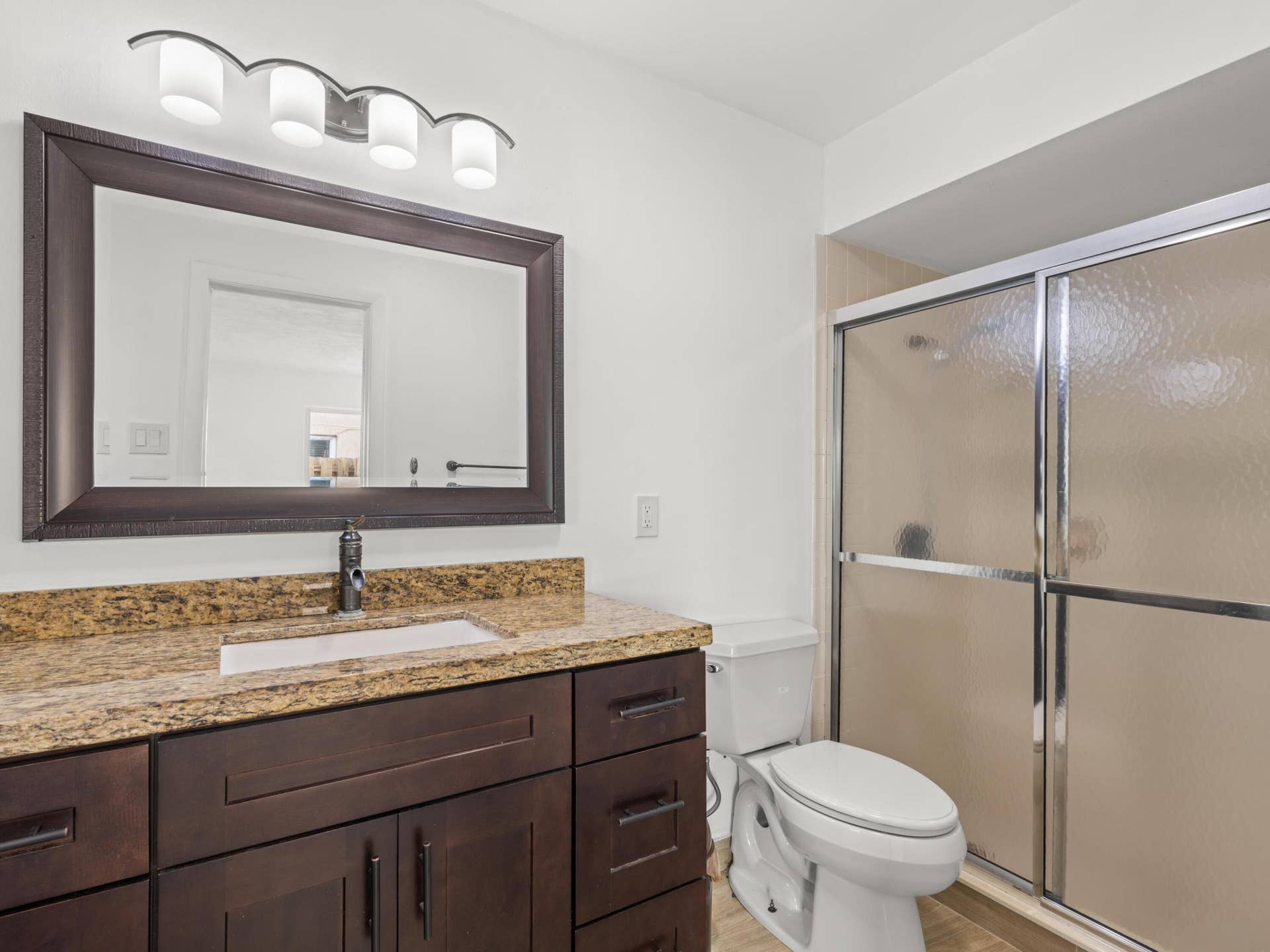 5317 SW 120th Avenue, Cooper City, FL 33330 Primary bathroom