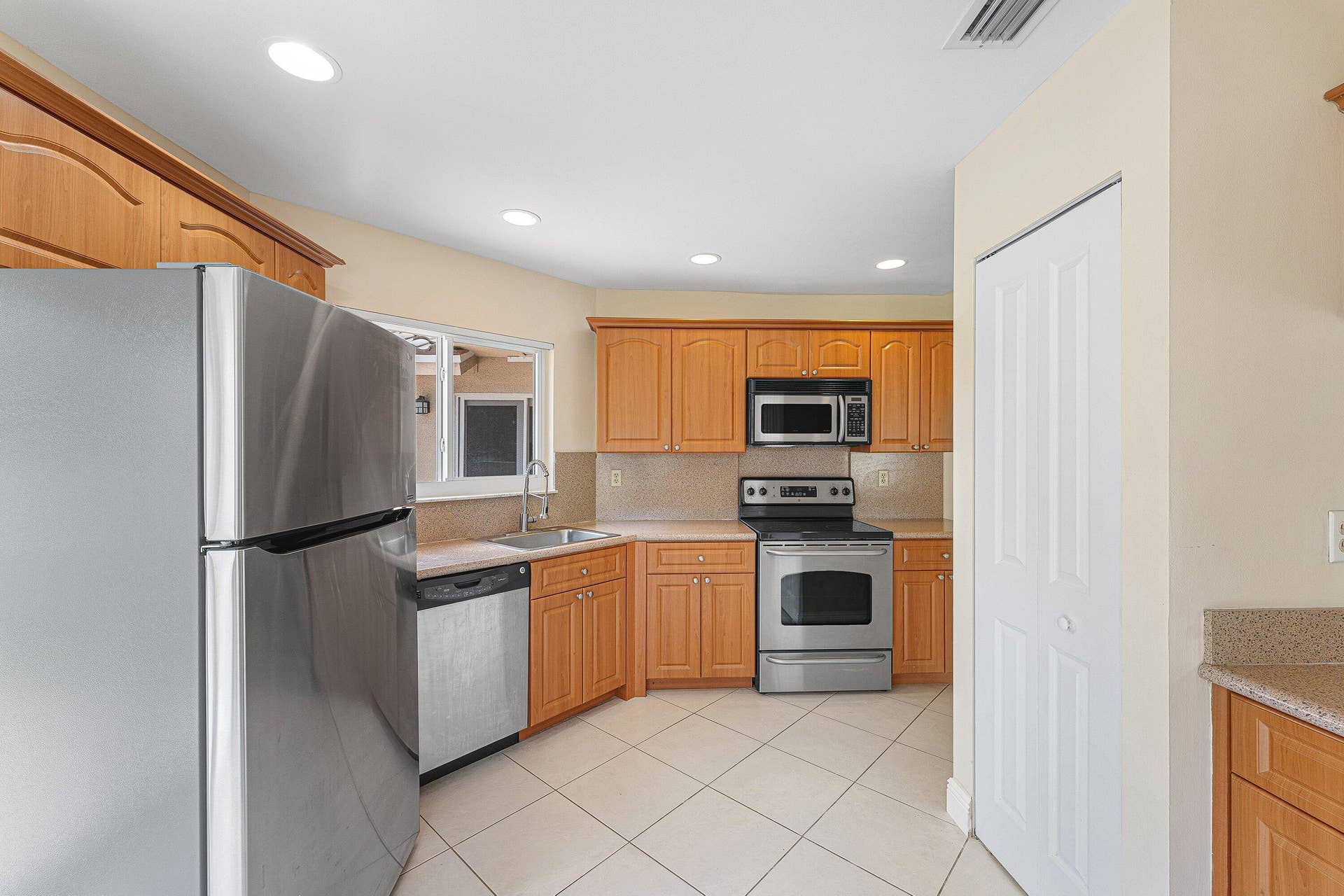6290 Sweet Maple Lane, Boca Raton, FL 33433 019-6290SweetMapleLane-BocaRaton-FL-3343