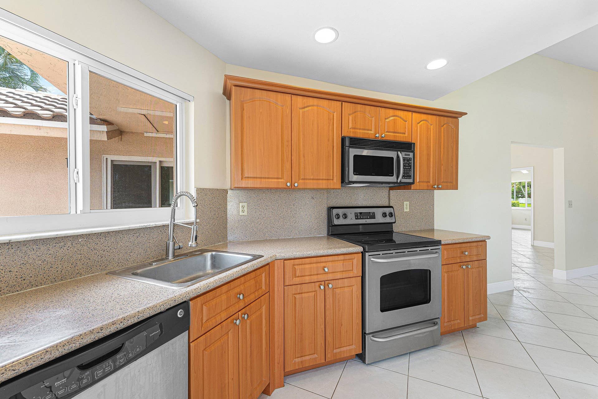 6290 Sweet Maple Lane, Boca Raton, FL 33433 020-6290SweetMapleLane-BocaRaton-FL-3343