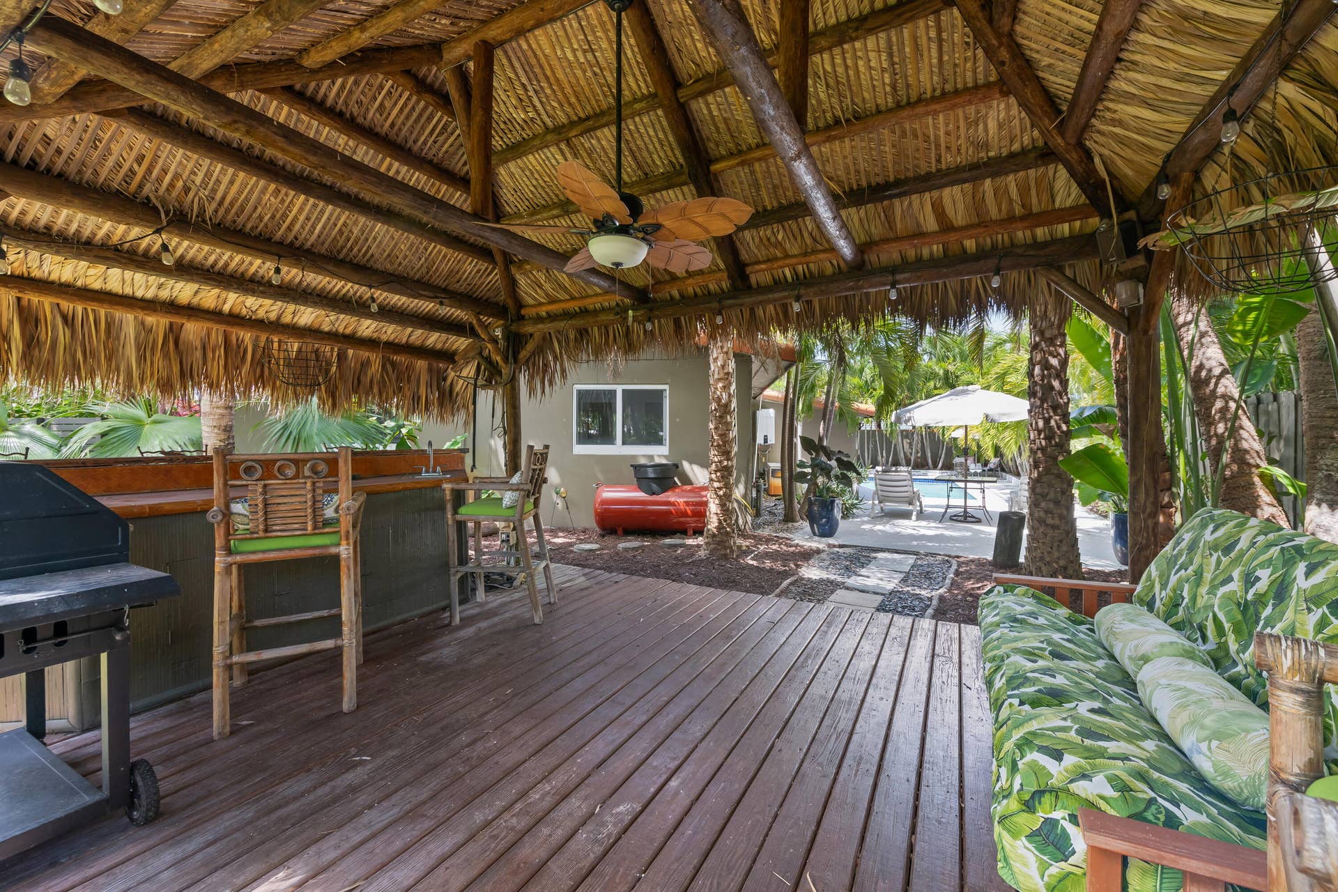 Tiki hut