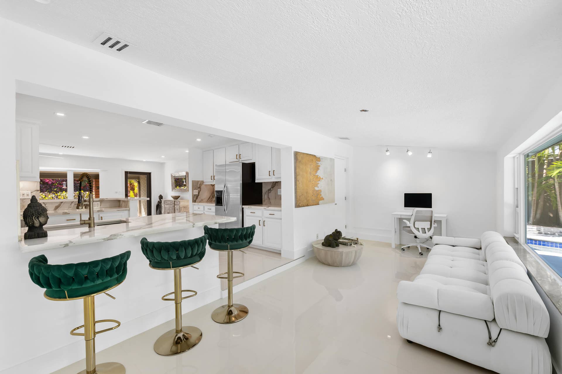 Kitchen counter and 2nd family room
