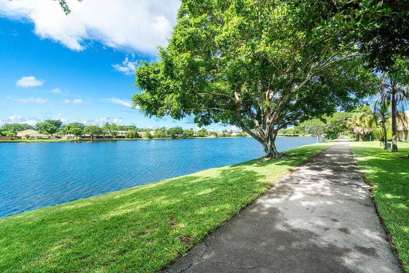 5162 Tennis Lane, Delray Beach, FL 33484 Community lake