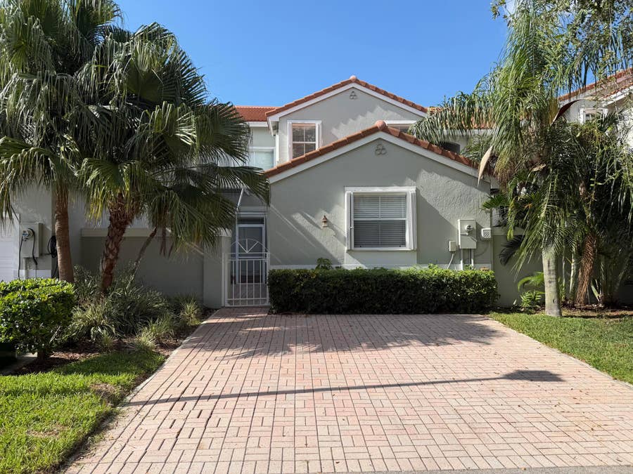 Property photo for 940 Doveplum Court, Hollywood, FL