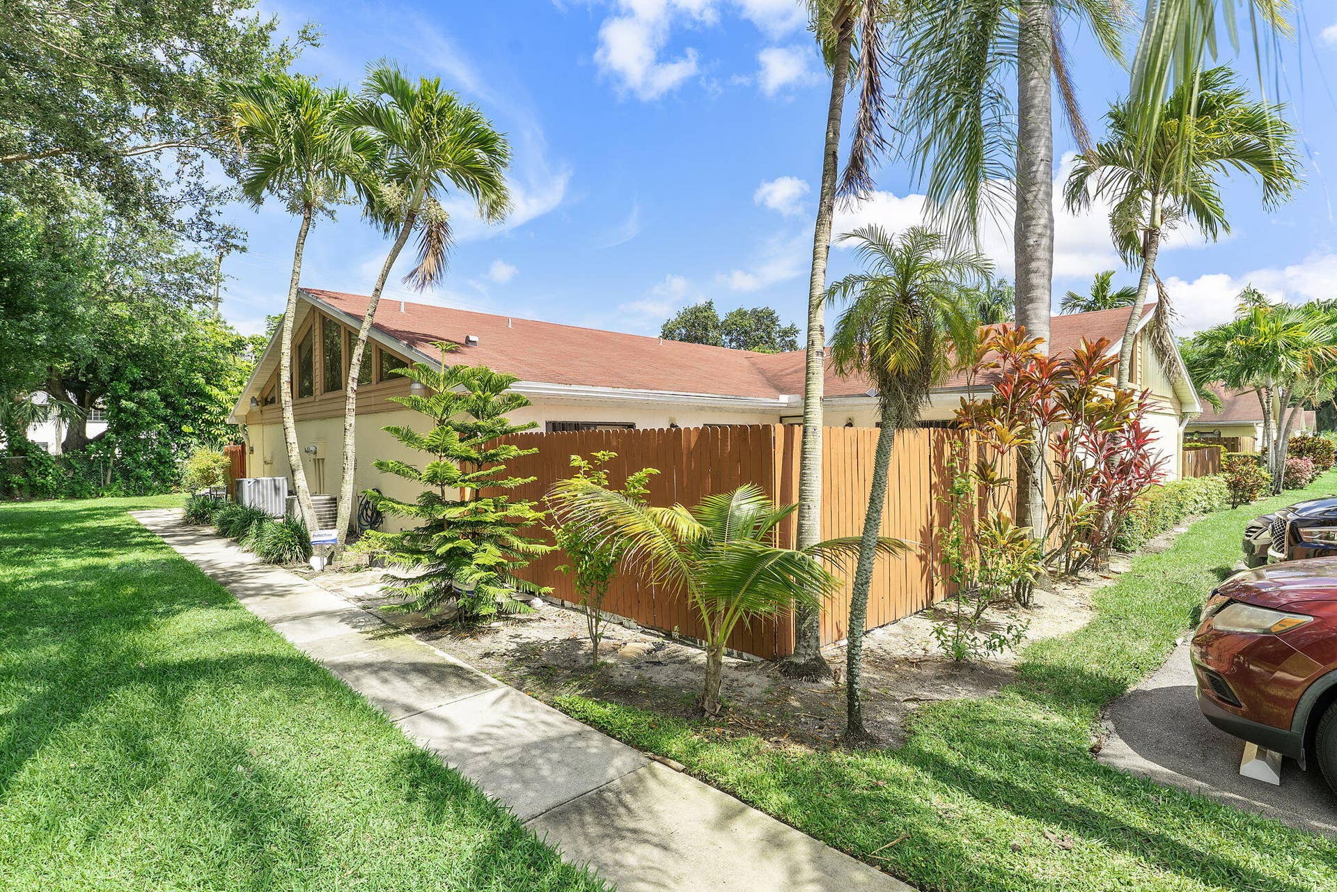 4353 Woodstock Dr APT A