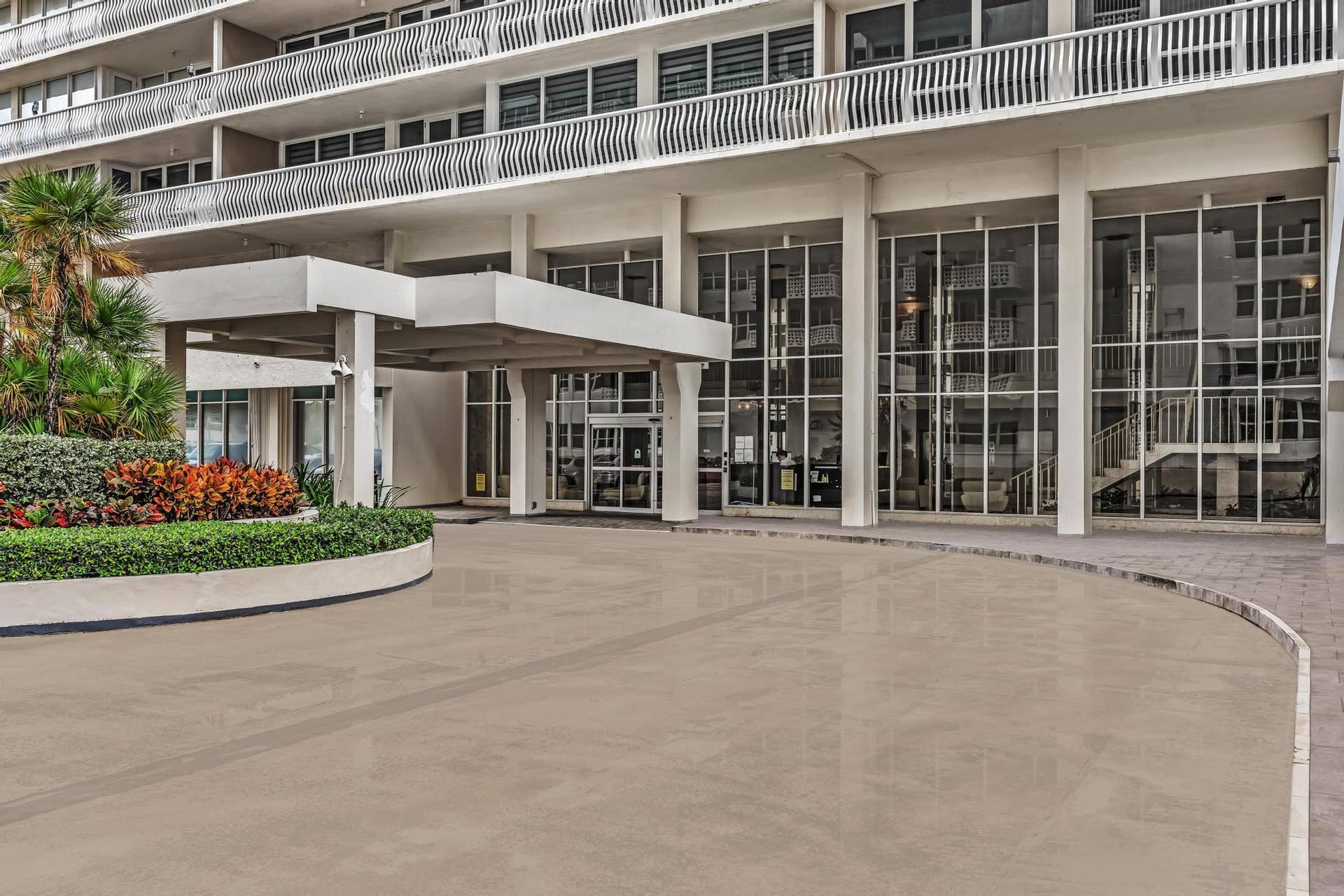 Entrance to the Ocean Club