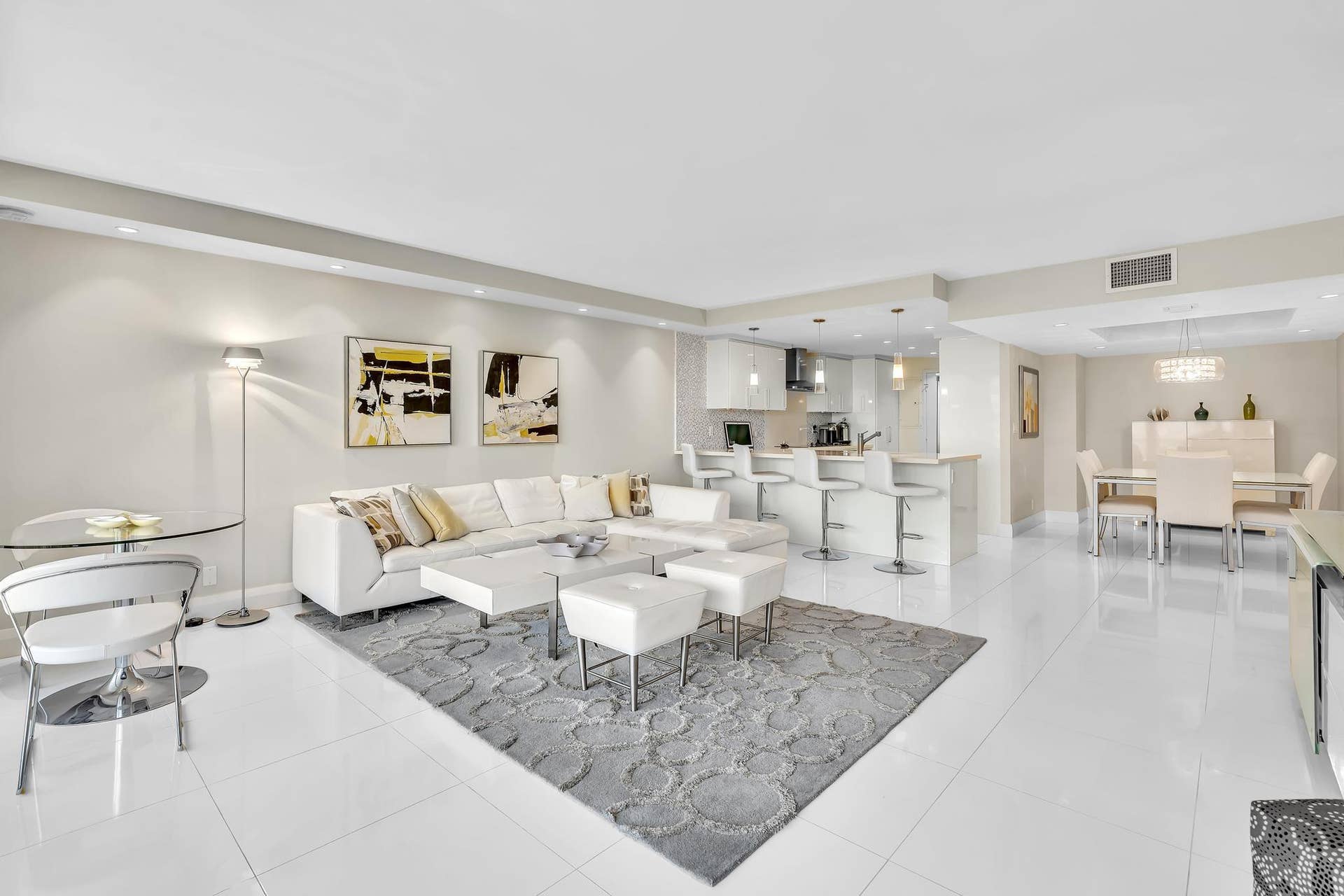 4020 Galt Ocean Drive, #703, Fort Lauderdale, FL 33308 Spacious Living Area