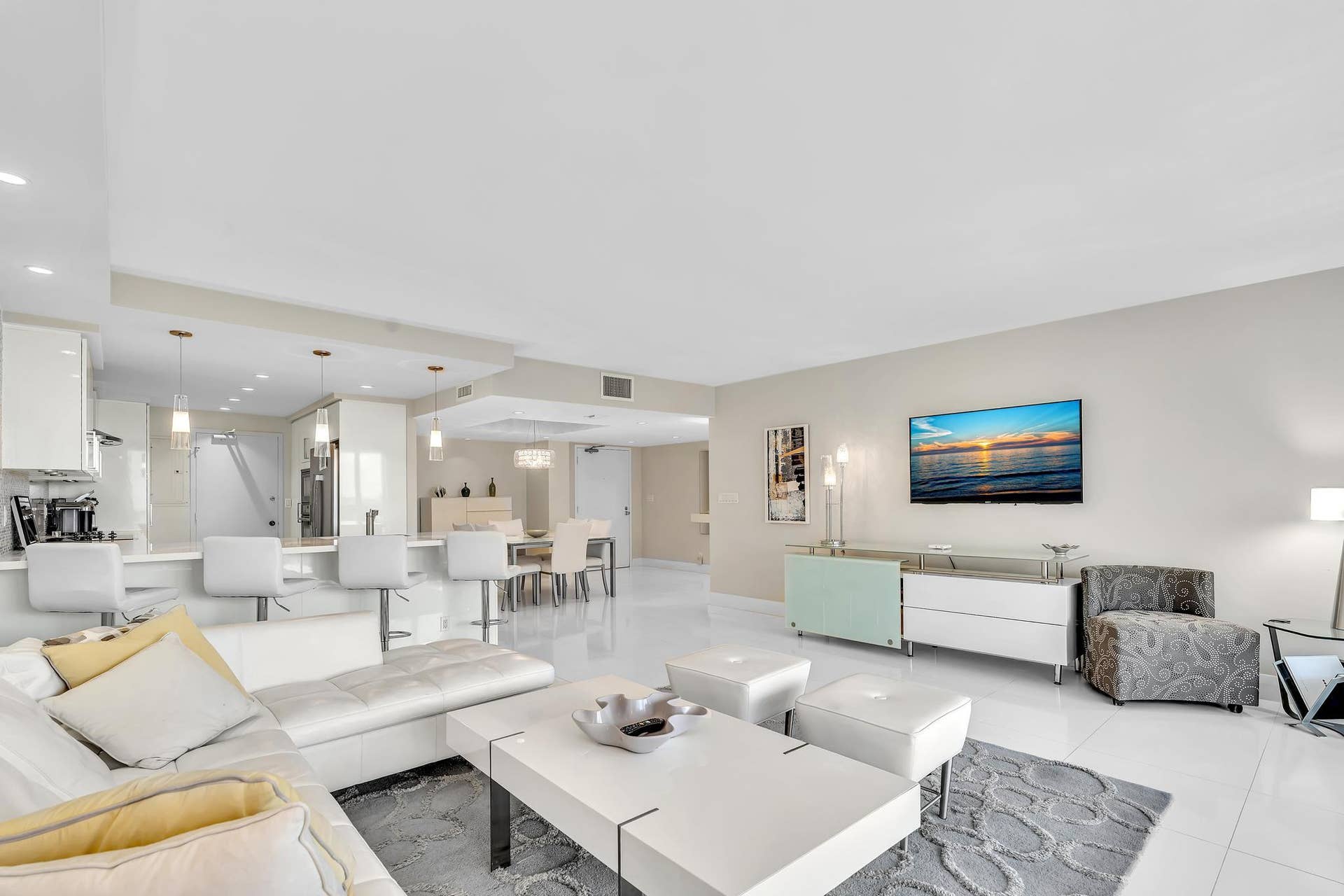 4020 Galt Ocean Drive, #703, Fort Lauderdale, FL 33308 Beautifully furnished living room