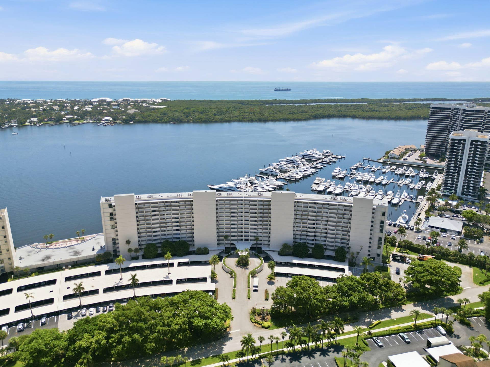 124 Lakeshore Drive, #8280, North Palm Beach, FL 33408 SE gorgous view inc, ocean.