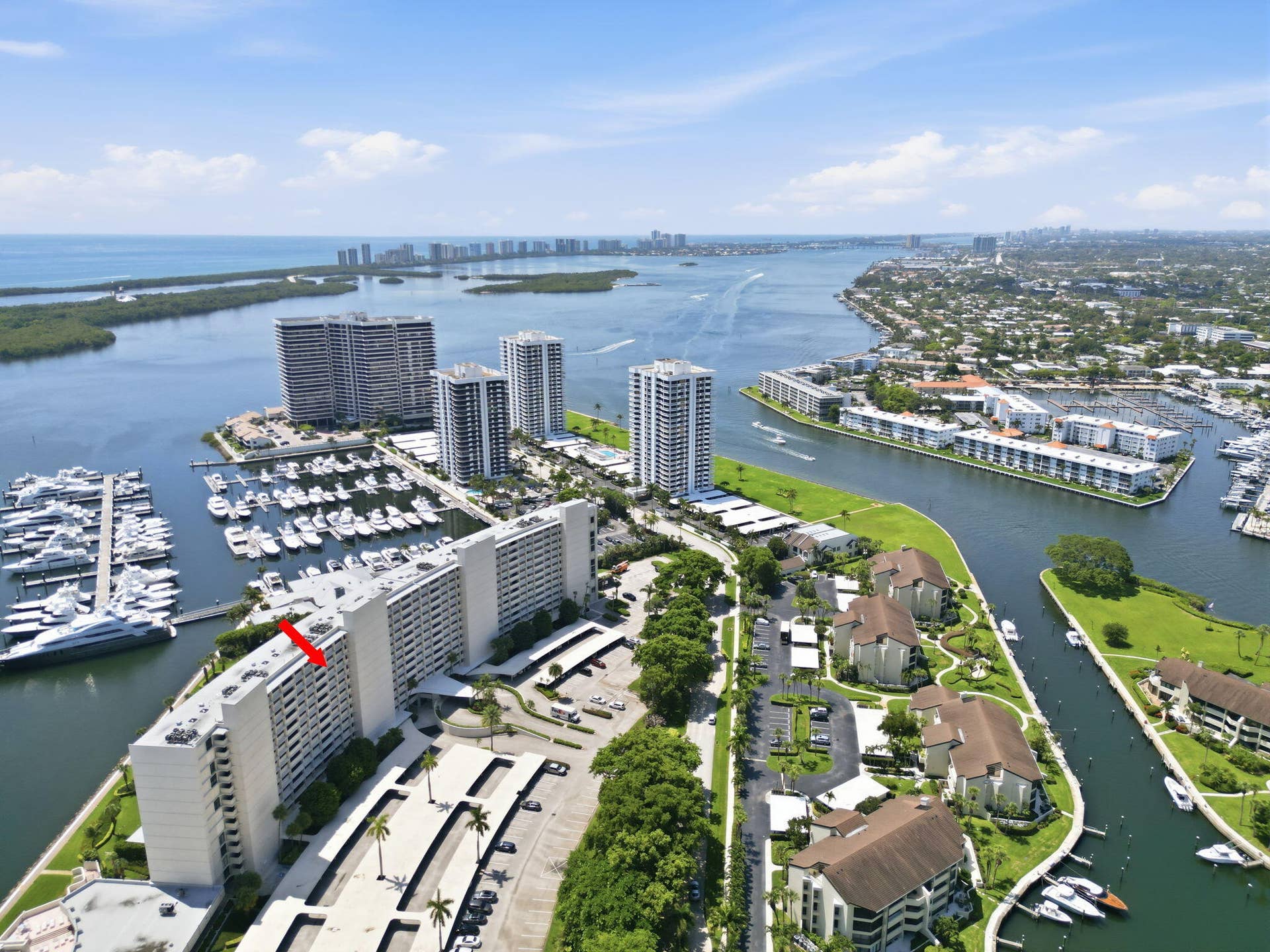 124 Lakeshore Drive, #8280, North Palm Beach, FL 33408 Look at this...boats, marina, water!!!