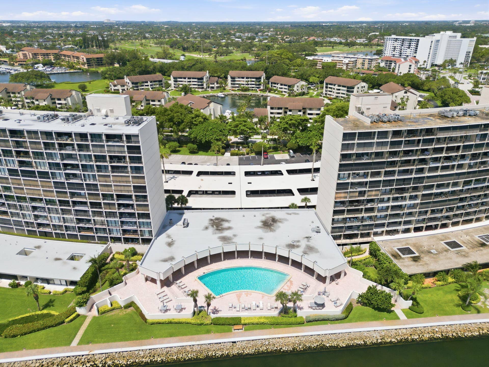 124 Lakeshore Drive, #8280, North Palm Beach, FL 33408 Beautiful pool just waiting for you.