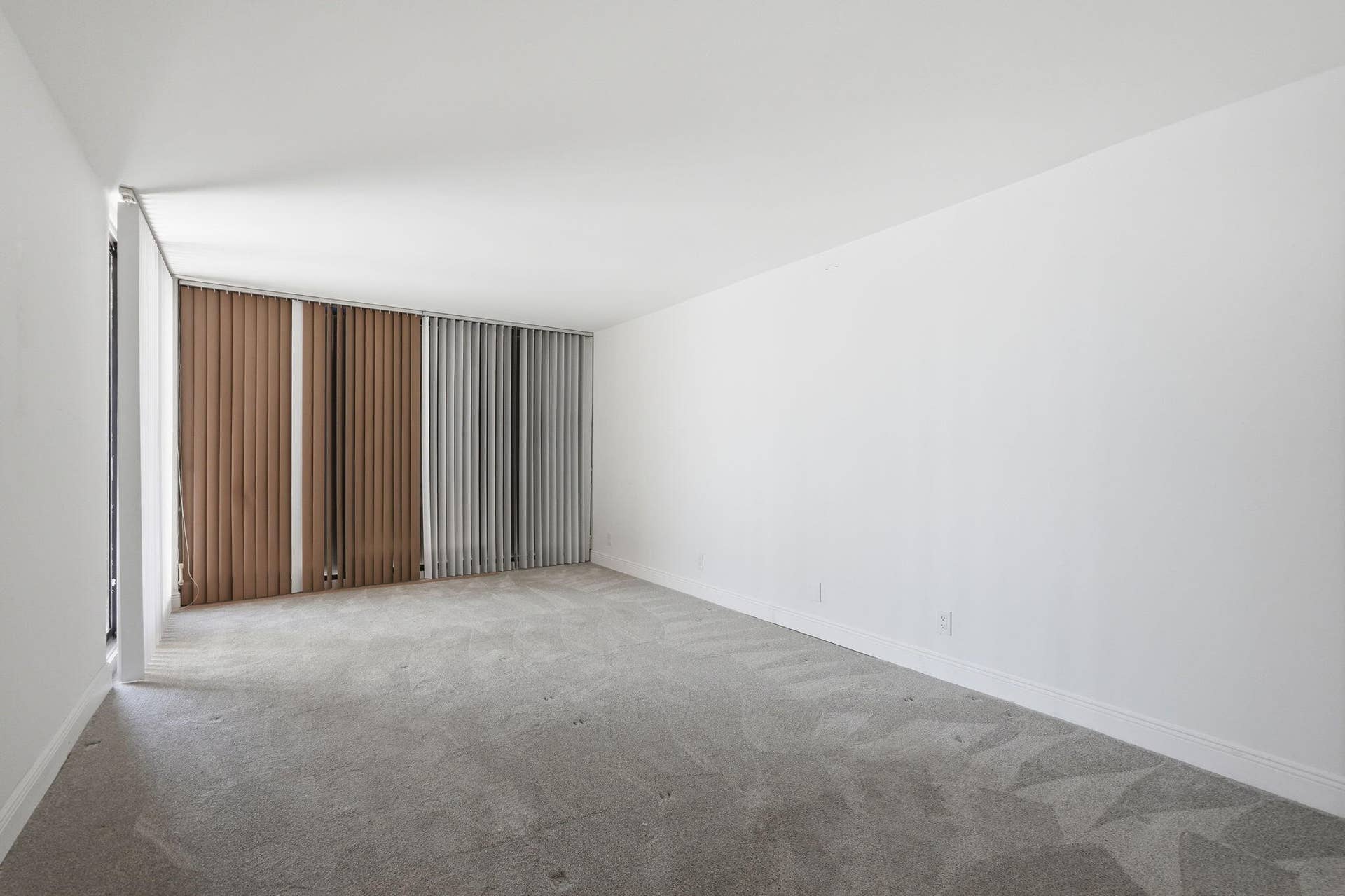 124 Lakeshore Drive, #8280, North Palm Beach, FL 33408 Ready to move in