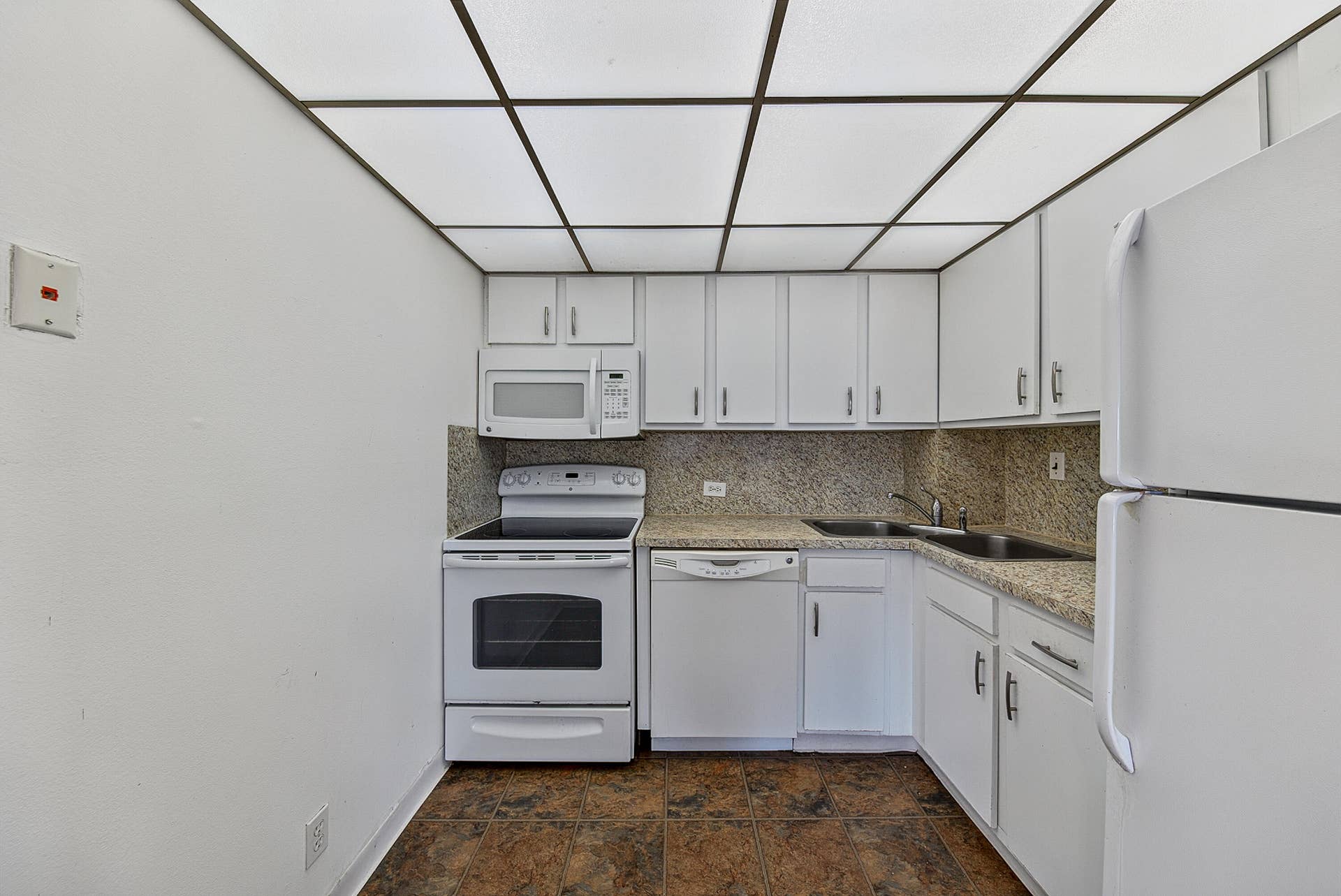 1625 SE 10th Avenue, #405, Fort Lauderdale, FL 33316 Kitchen