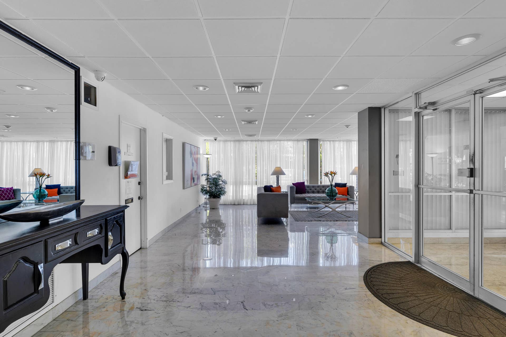 1625 SE 10th Avenue, #405, Fort Lauderdale, FL 33316 Lobby