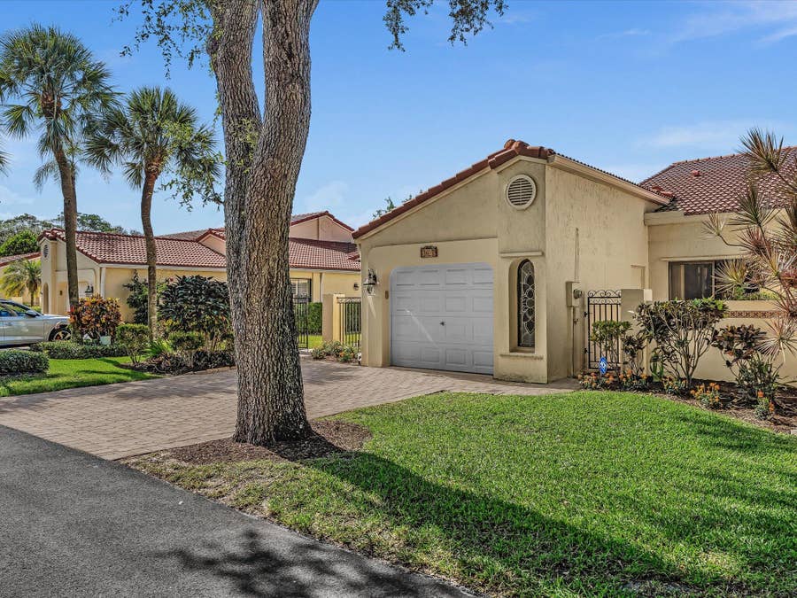 Property photo for 2627 Emerald Way N, Deerfield Beach, FL