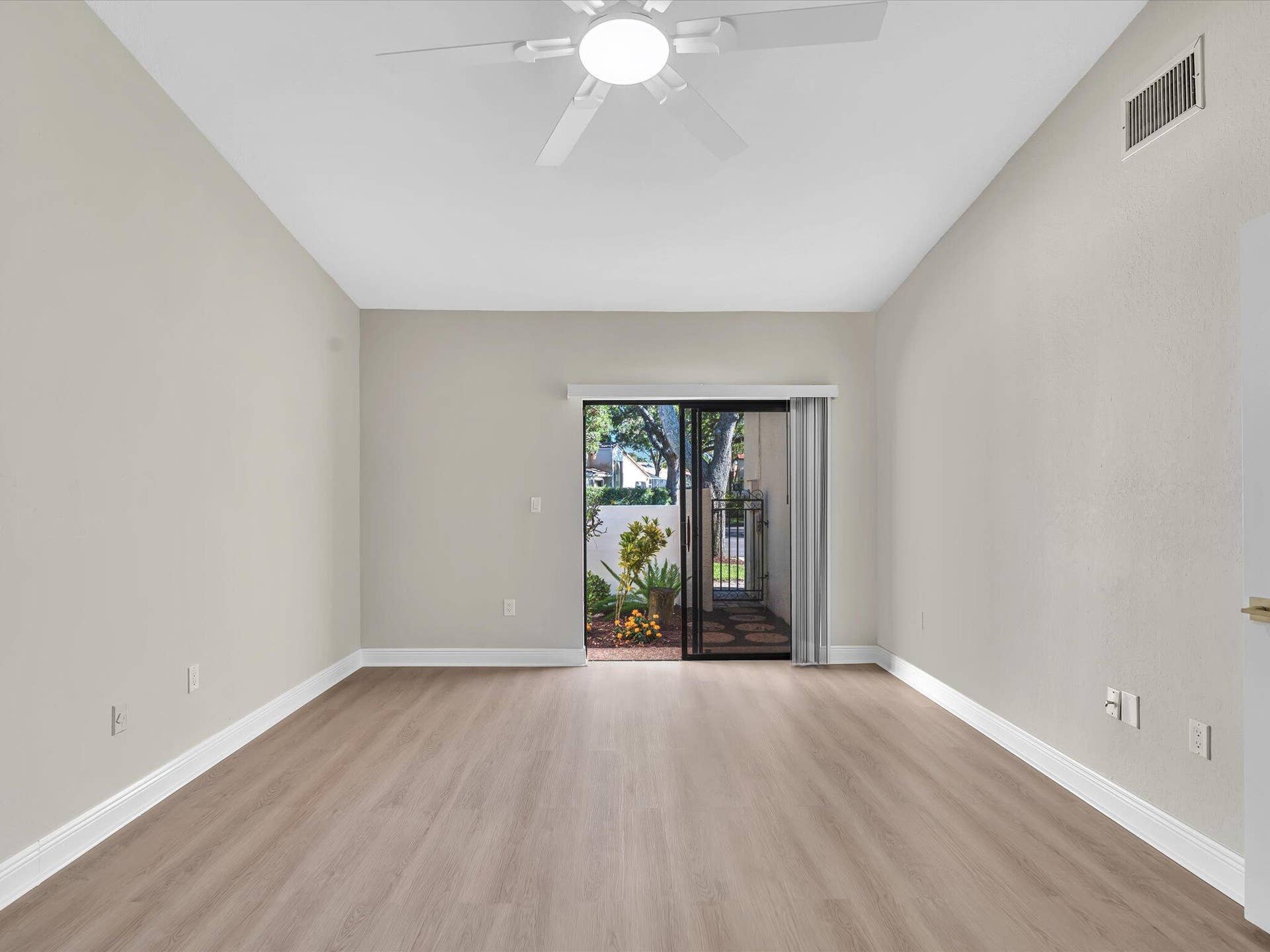 2627 Emerald Way N, Deerfield Beach, FL 33442 44-FPP00376