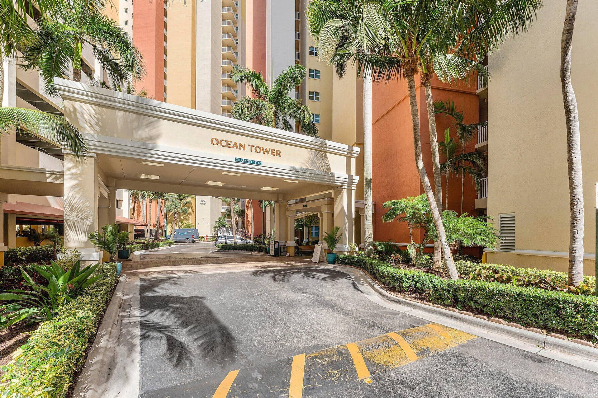 2640 Lake Shore Drive, #2215, Riviera Beach, FL 33404 Welcoming Porte Cochere