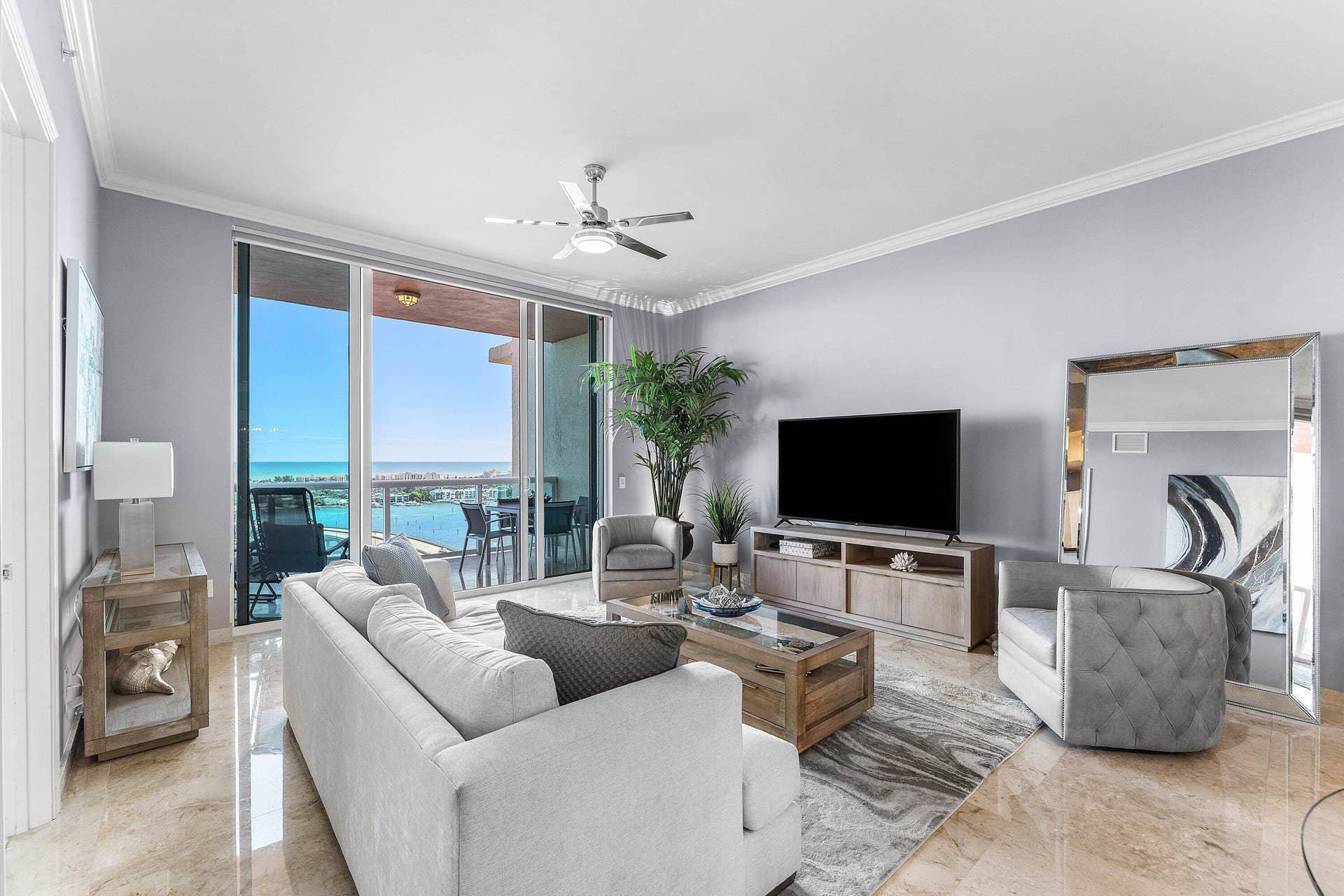 2640 Lake Shore Drive, #2215, Riviera Beach, FL 33404 Living Area