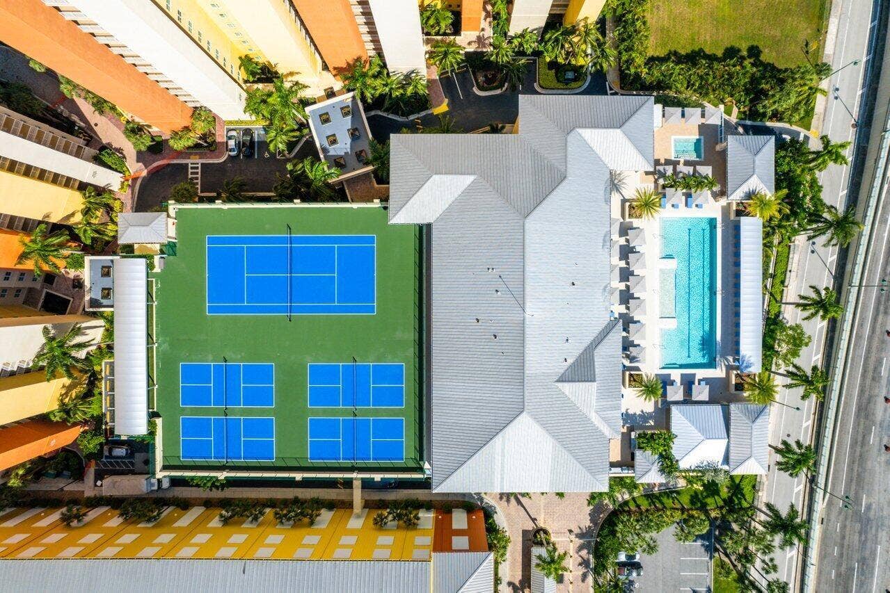 2640 Lake Shore Drive, #2215, Riviera Beach, FL 33404 18 NEW Amenities
