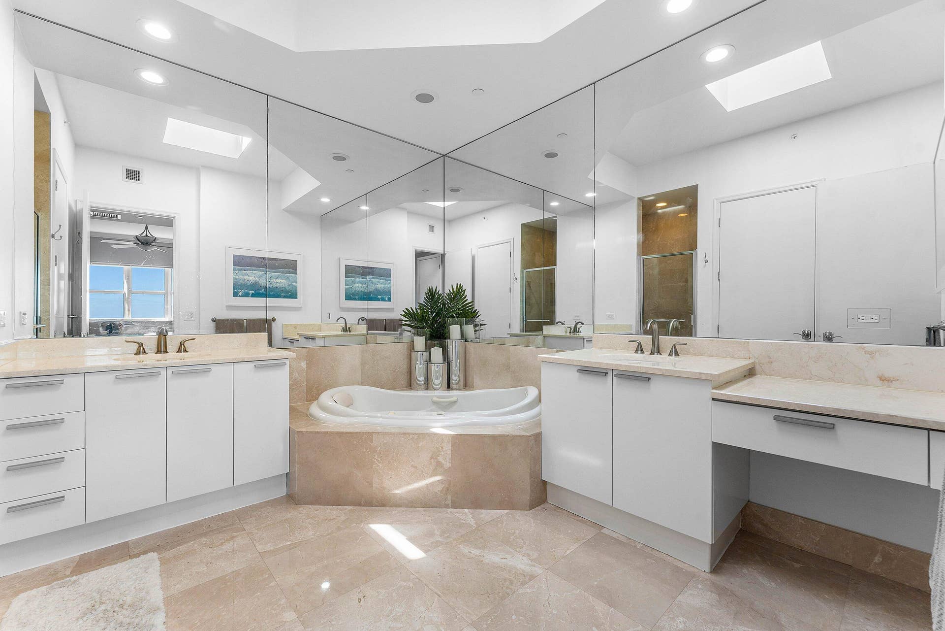 2640 Lake Shore Drive, #2215, Riviera Beach, FL 33404 Primary Bath