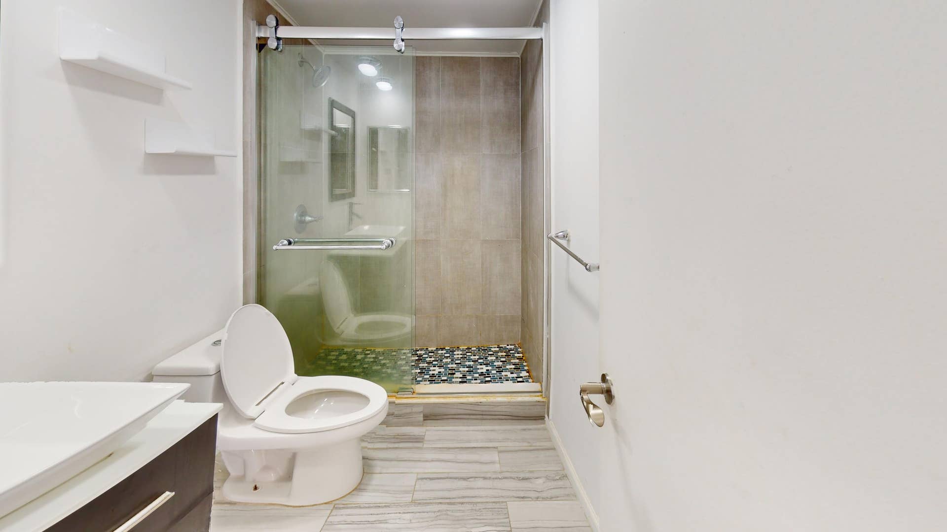 3080 N Course Drive, #604, Pompano Beach, FL 33069 Bathroom (10) (1)
