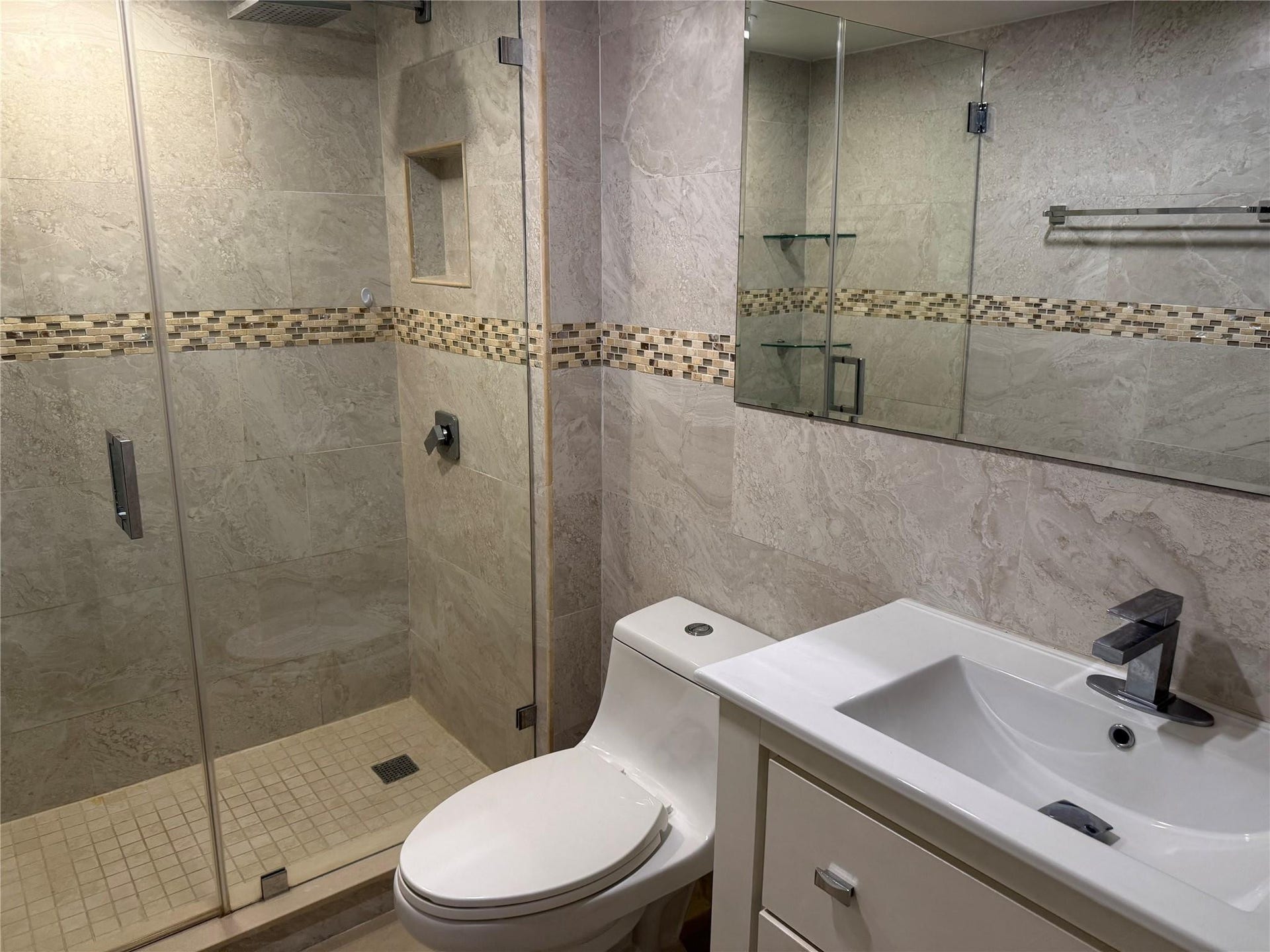 5100 N Ocean Boulevard, #1504, Lauderdale-By-The-Sea, Lauderdale By The Sea, FL 33308 Photo 9