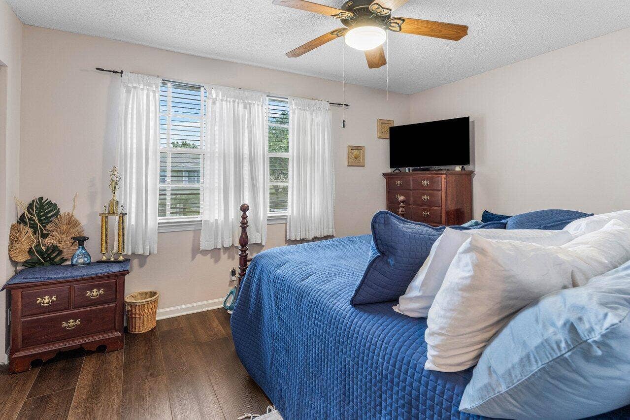 1022 Kokomo Key Lane, Delray Beach, FL 33483 Guest bedroom on second floor