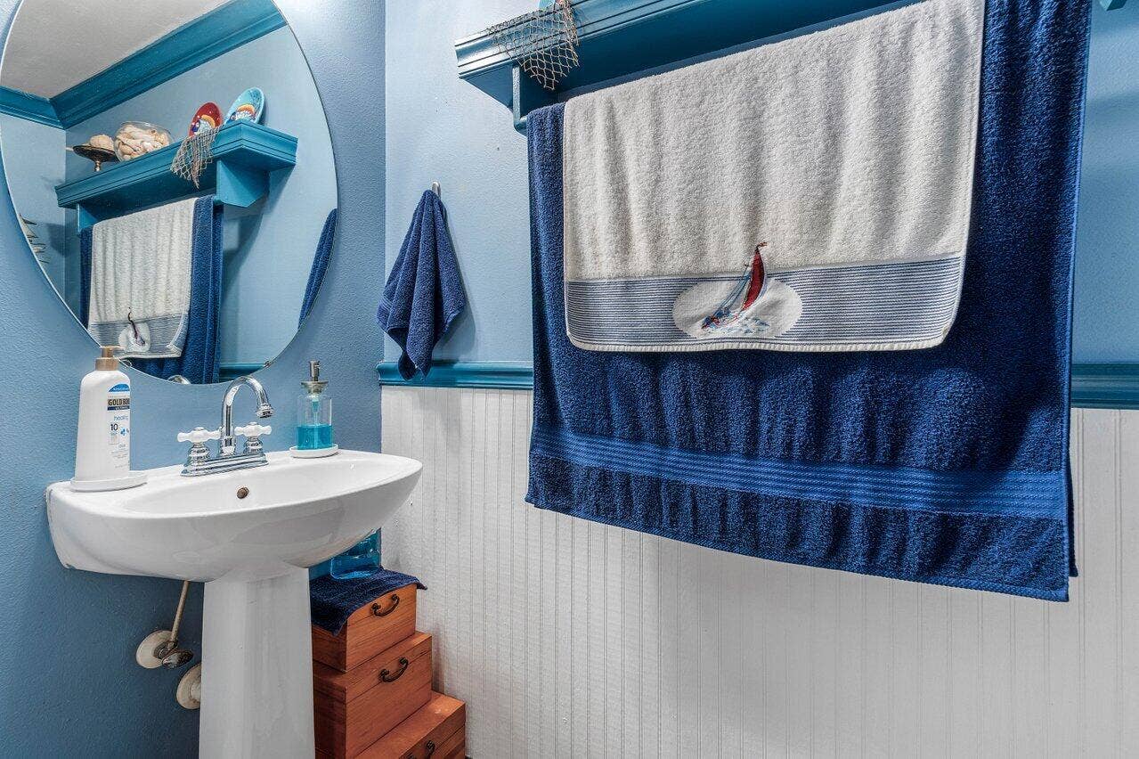 1022 Kokomo Key Lane, Delray Beach, FL 33483 Half bath on main floor