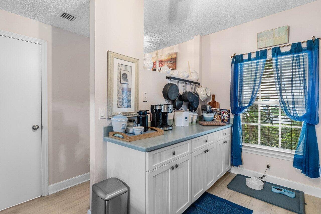 1022 Kokomo Key Lane, Delray Beach, FL 33483 Extra counter and cabinets