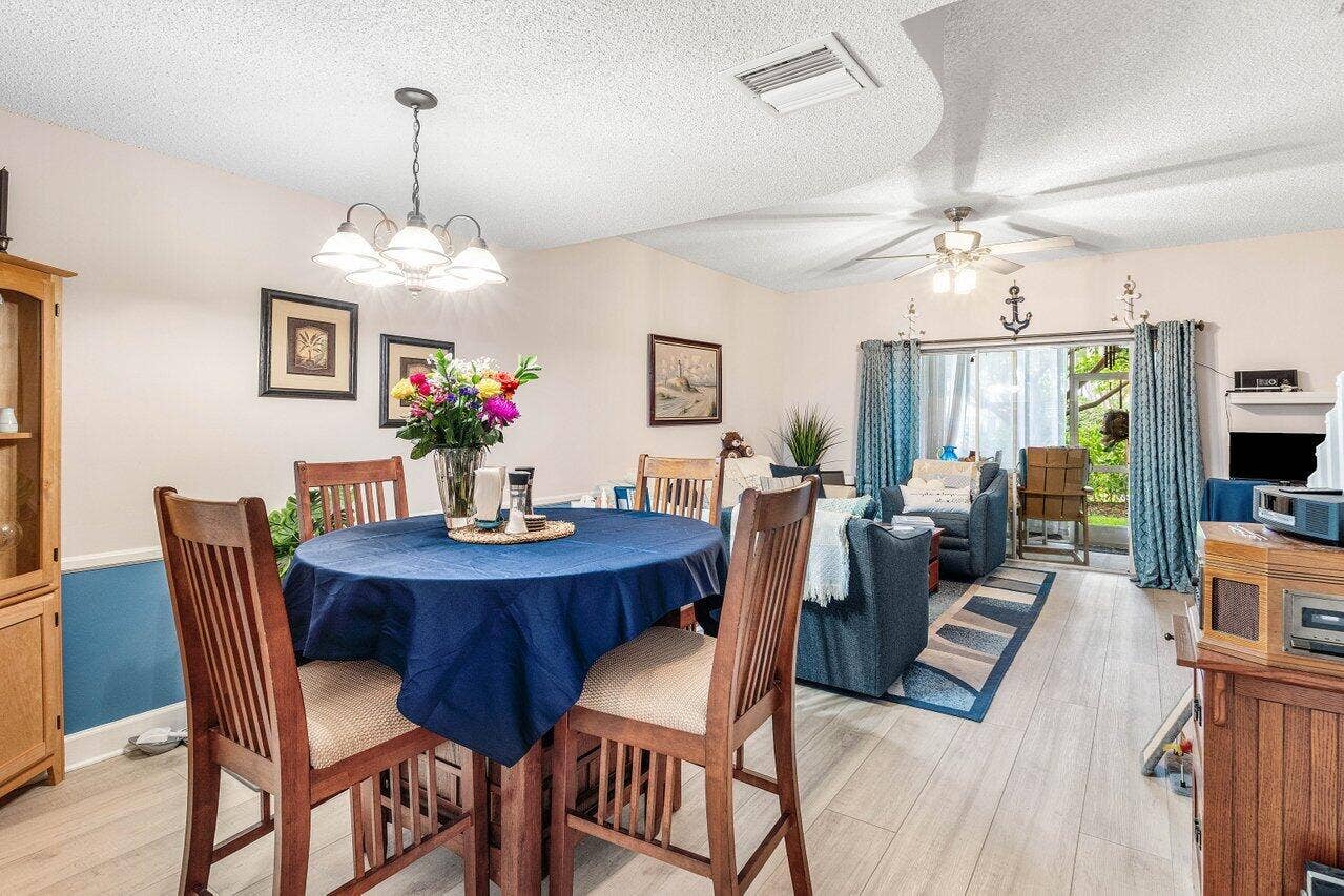 1022 Kokomo Key Lane, Delray Beach, FL 33483 Dining towards livingroom