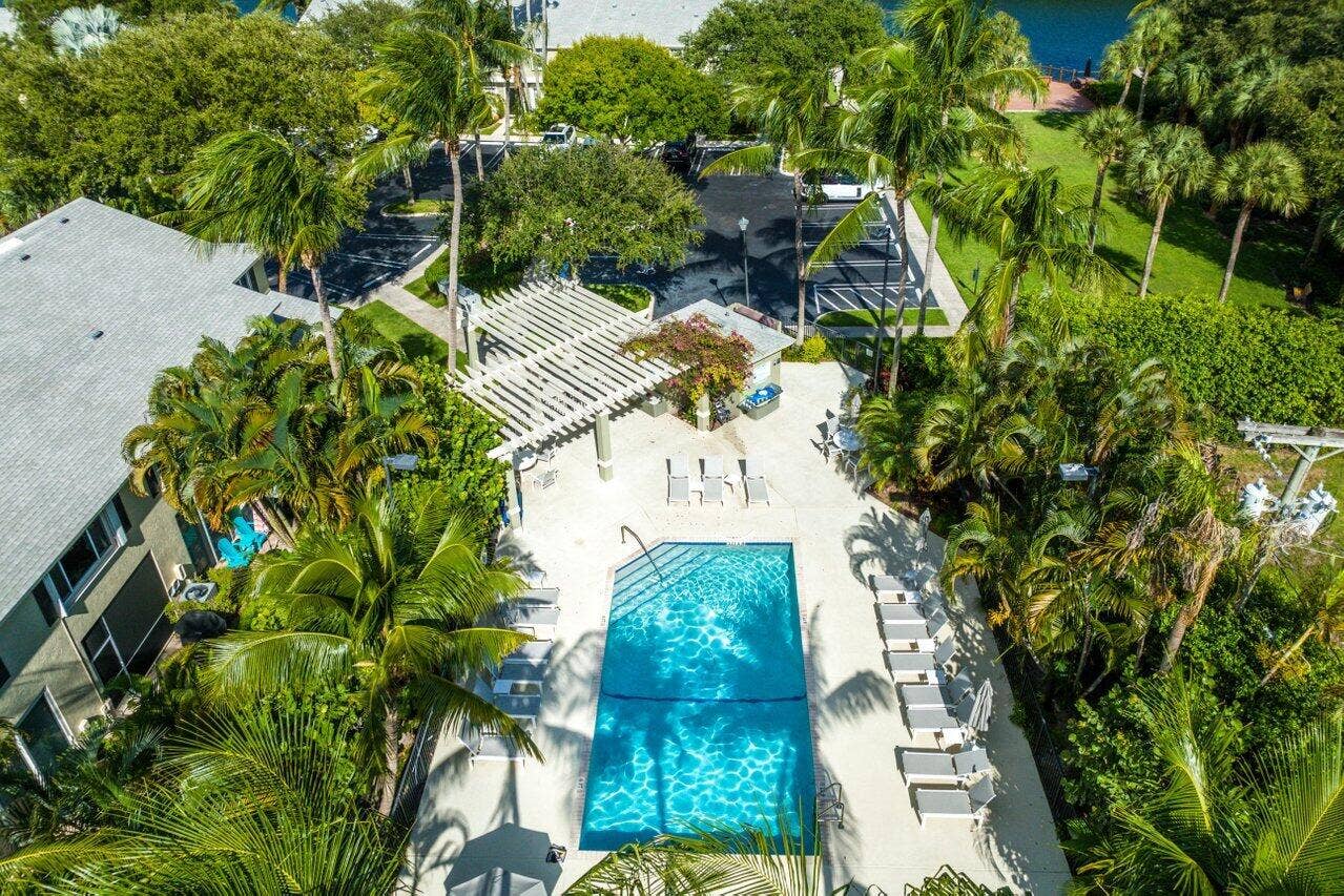 1022 Kokomo Key Lane, Delray Beach, FL 33483 Community pool