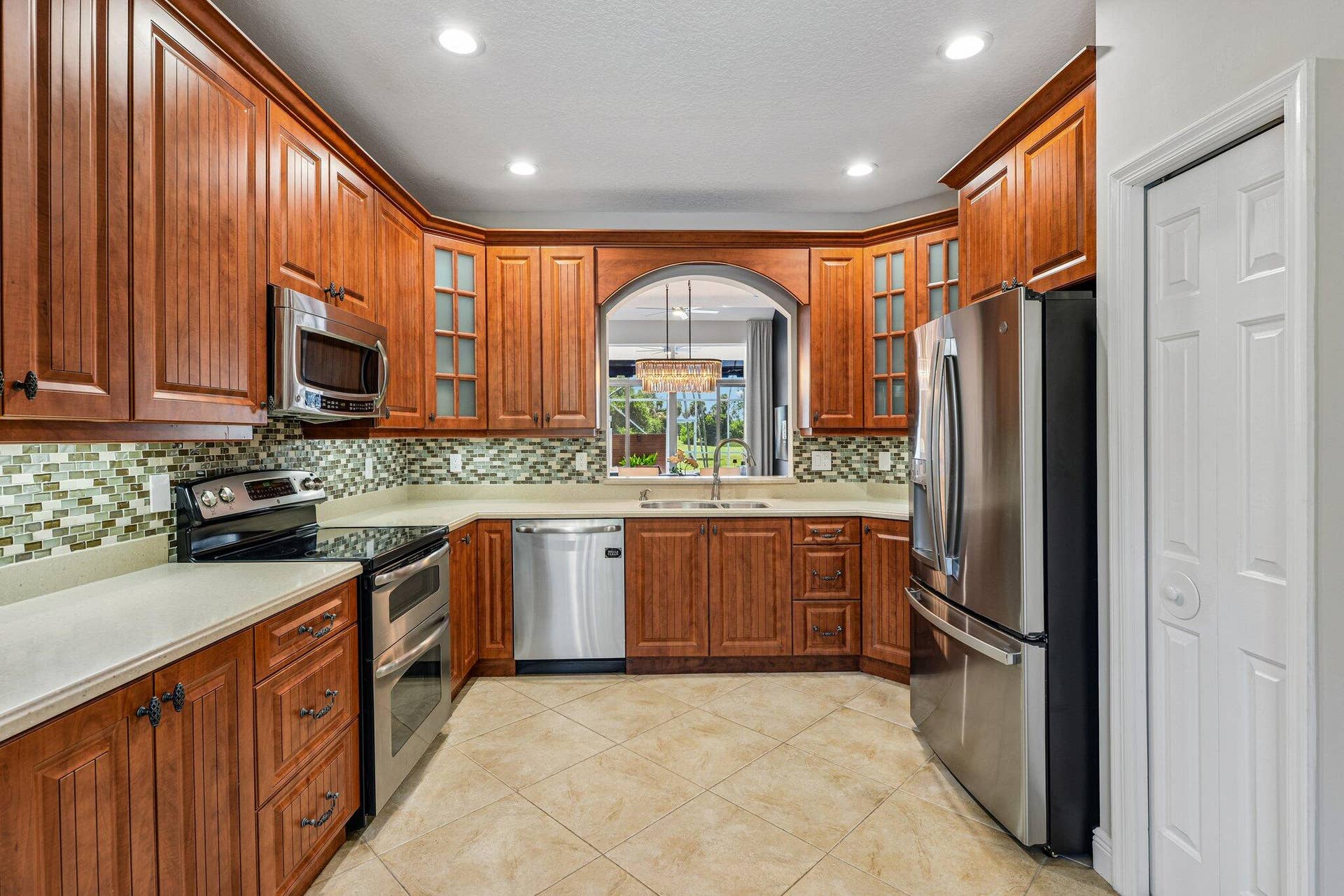 692 W Palm Aire Drive, Pompano Beach, FL 33069 Spacious Kitchen With Lots Of Storage