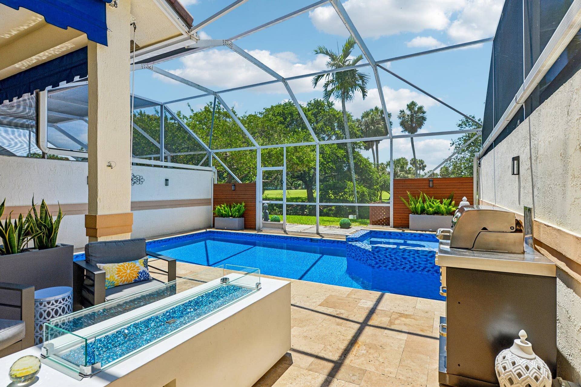 692 W Palm Aire Drive, Pompano Beach, FL 33069 Owners Suite Patio Area
